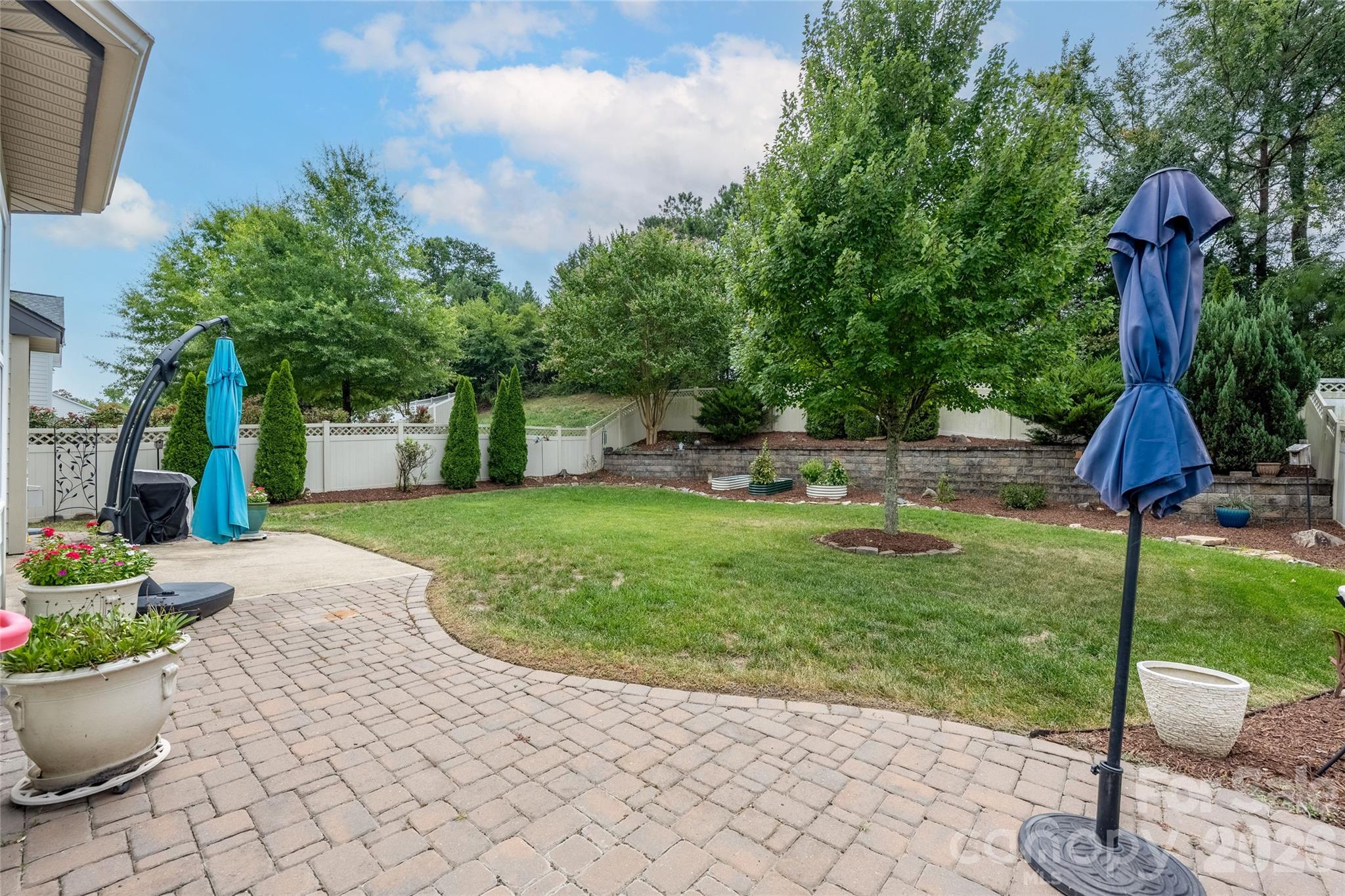 10328 Drake Hill Drive — Huntersville