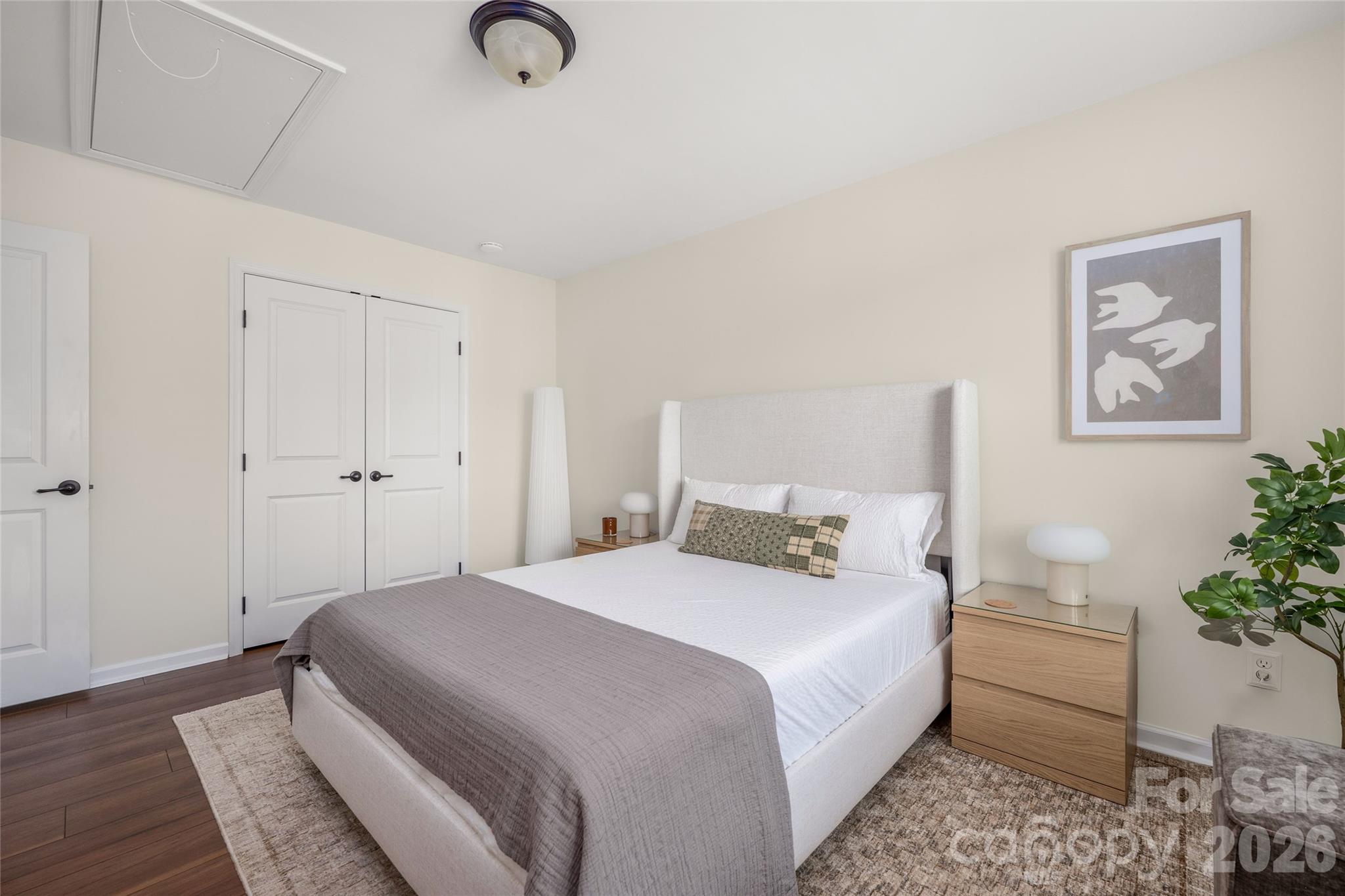 11708 Warfield Avenue — Huntersville