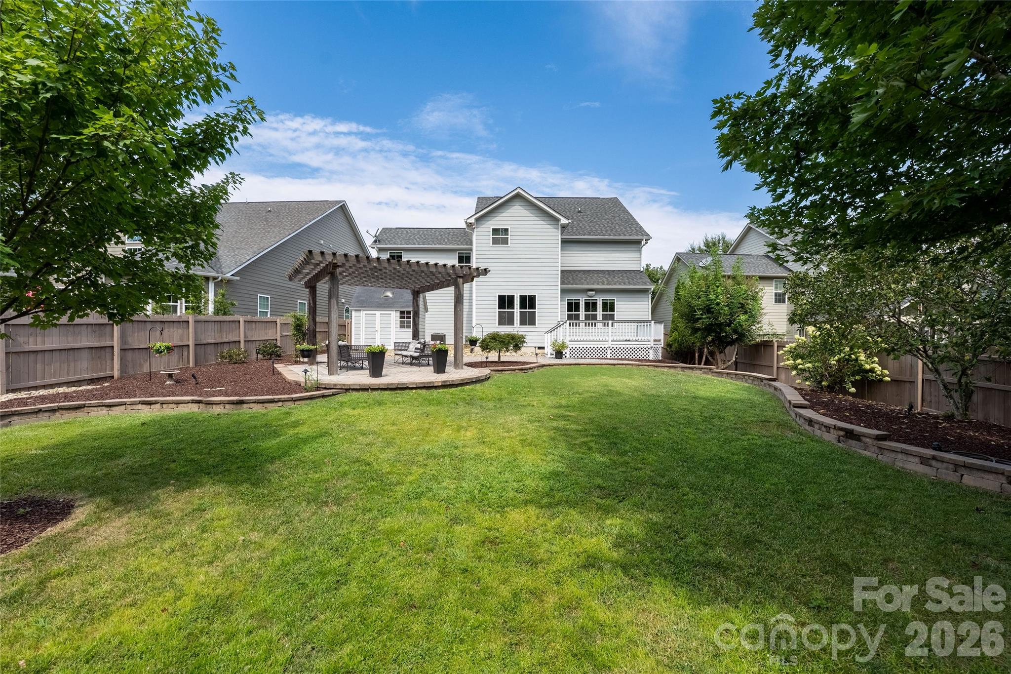 11708 Warfield Avenue — Huntersville