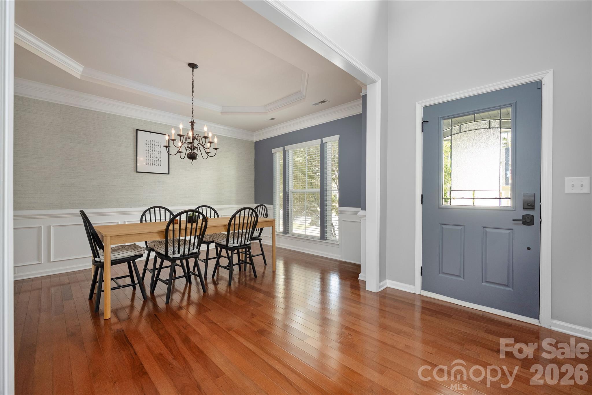 11708 Warfield Avenue — Huntersville