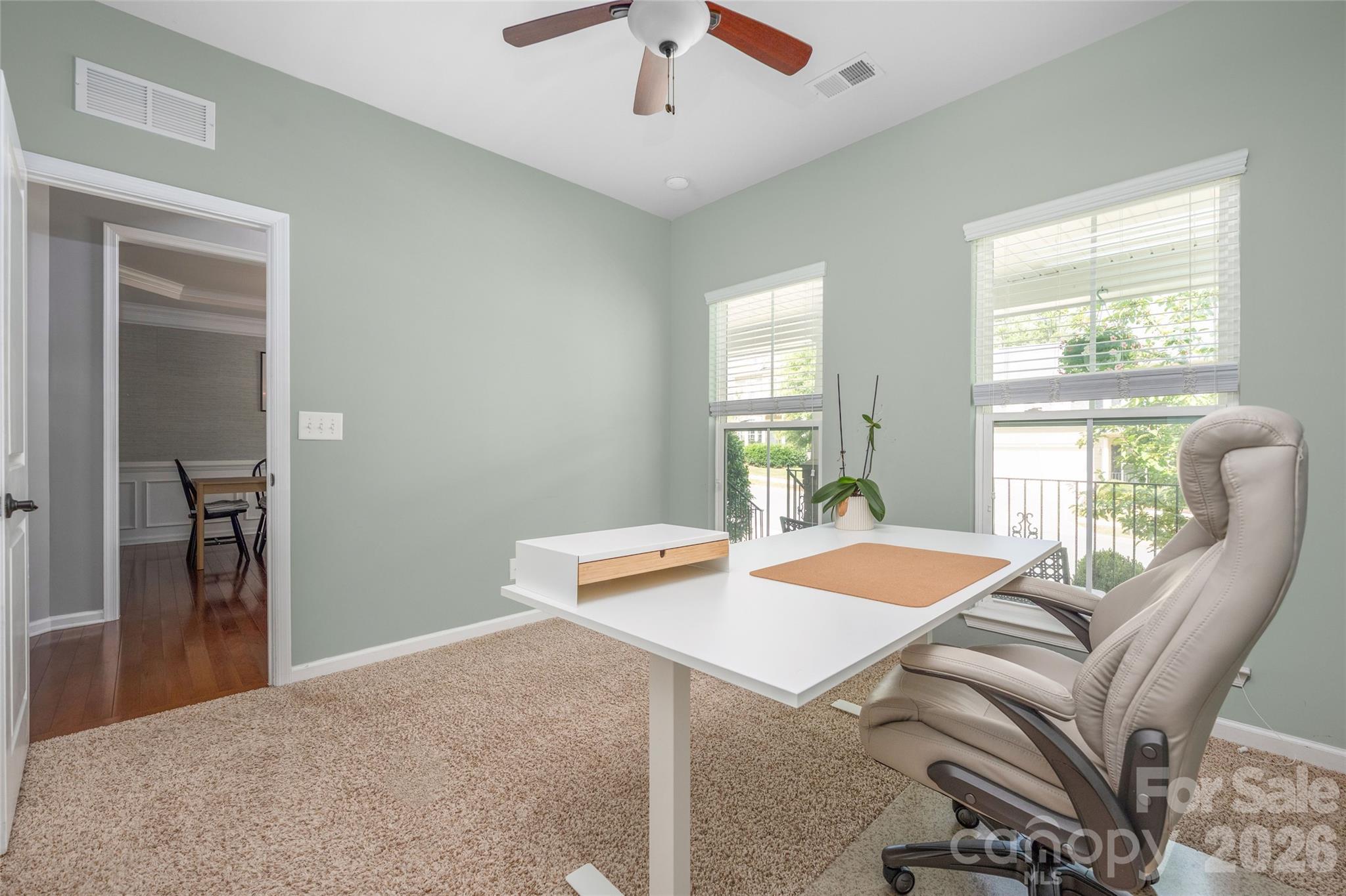 11708 Warfield Avenue — Huntersville
