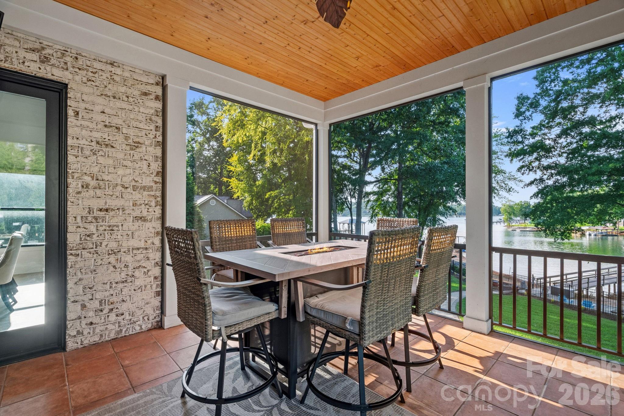 160 Malibu Road — Mooresville