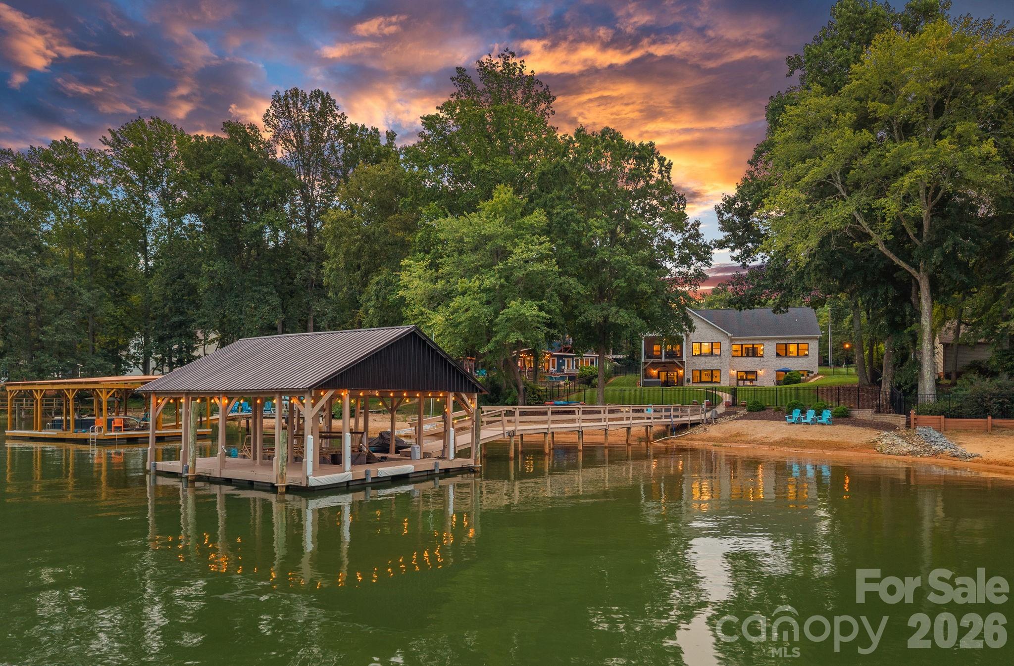 160 Malibu Road — Mooresville