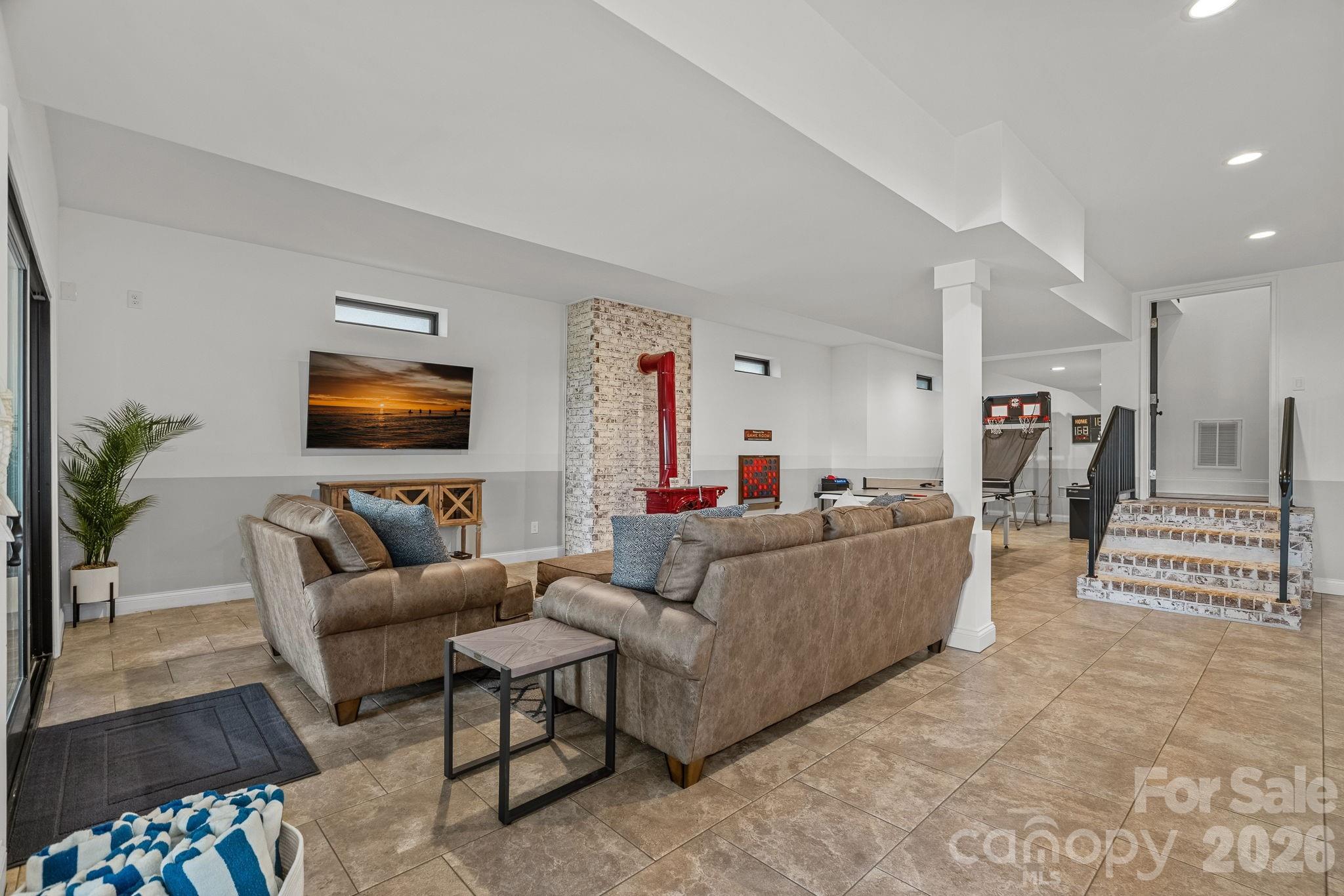 160 Malibu Road — Mooresville