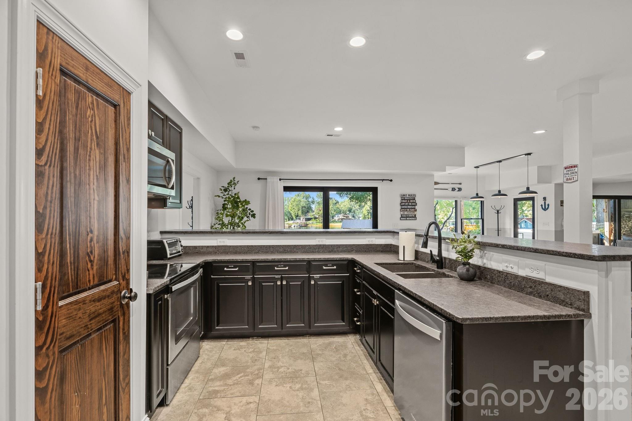 160 Malibu Road — Mooresville