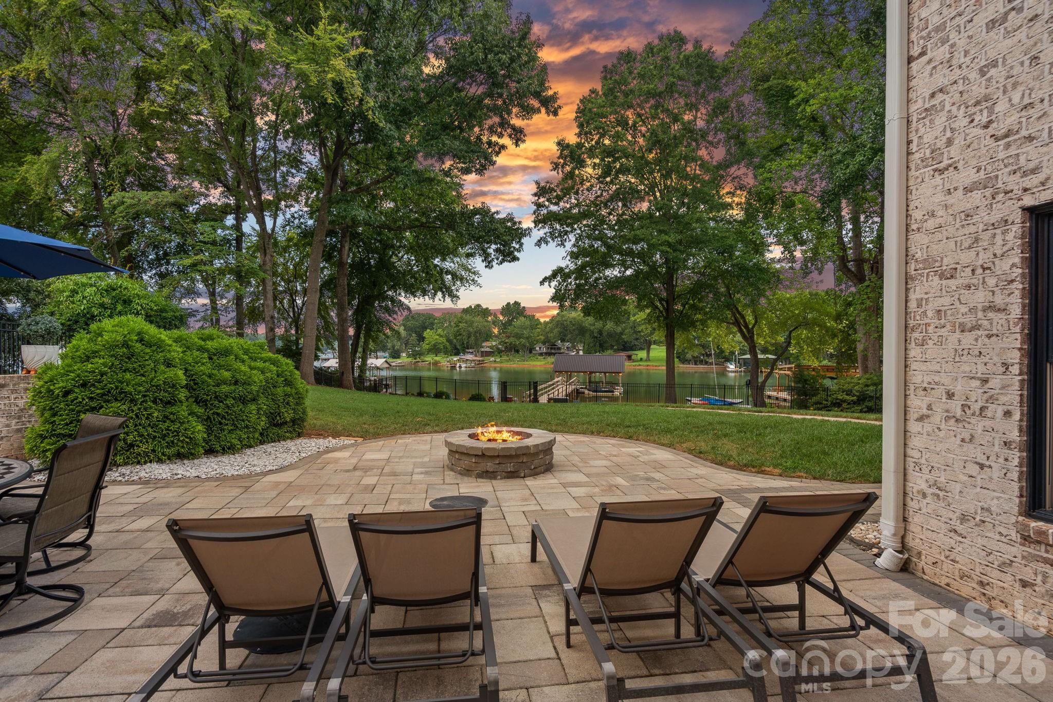 160 Malibu Road — Mooresville