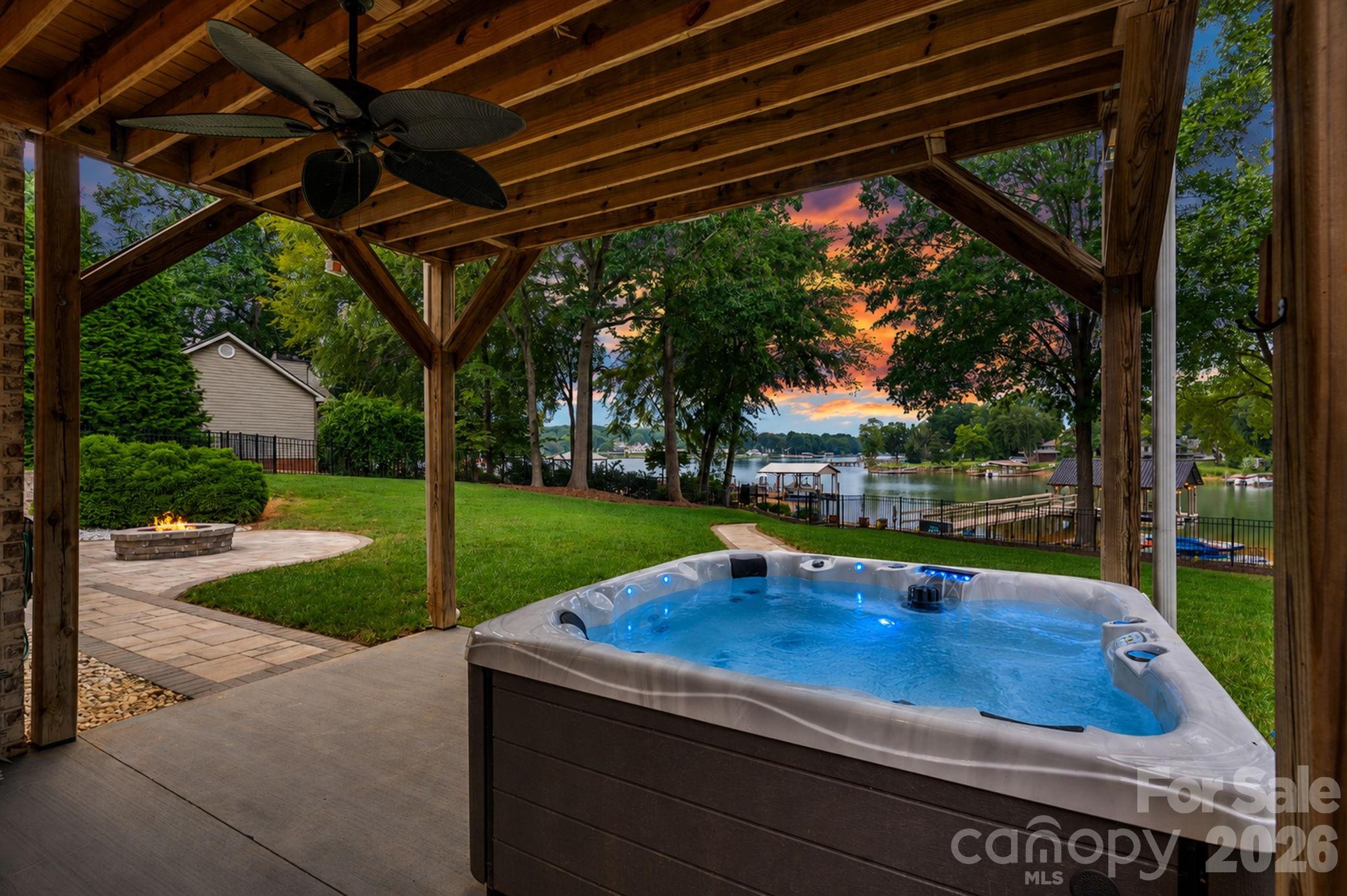 160 Malibu Road — Mooresville