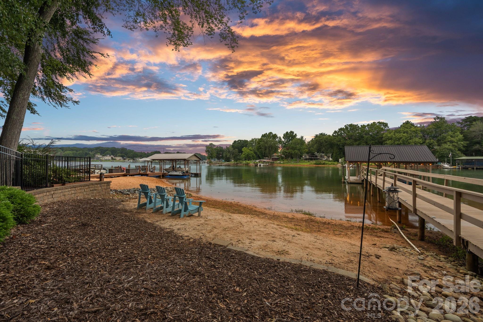 160 Malibu Road — Mooresville