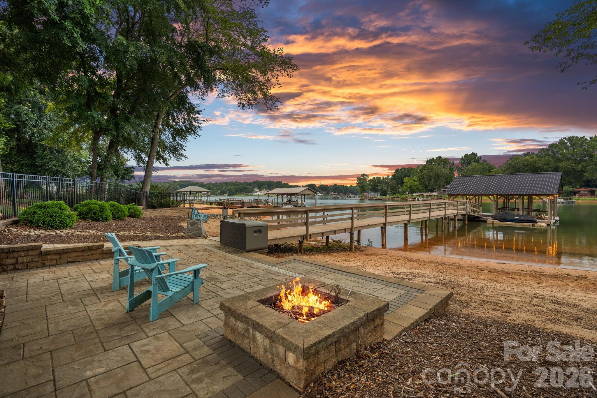 160 Malibu Road — Mooresville