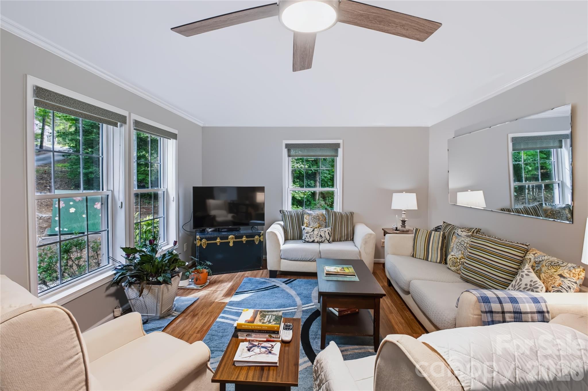 8137 Rowe Street — Catawba