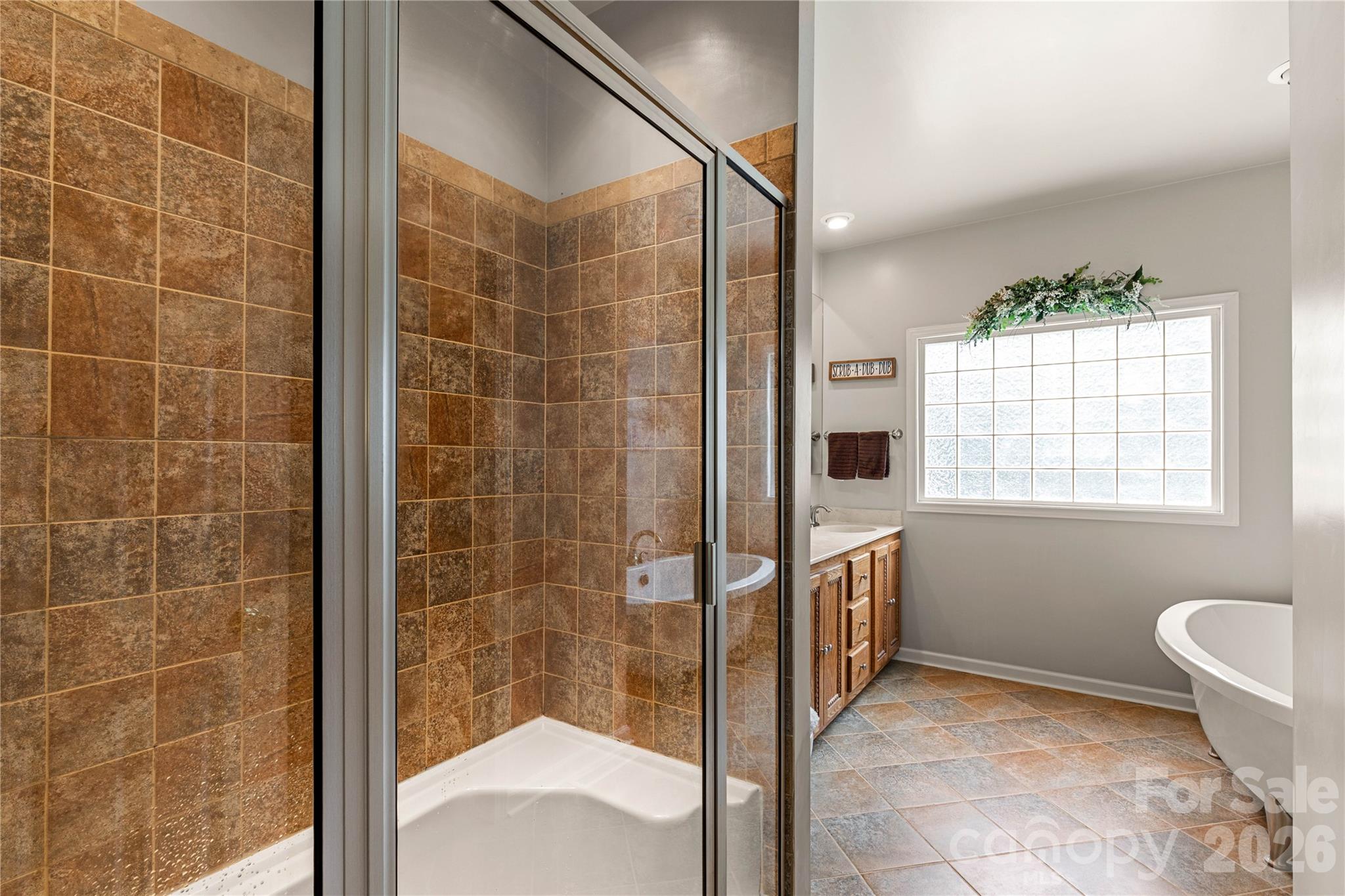 901 Clover Park Drive — Clover