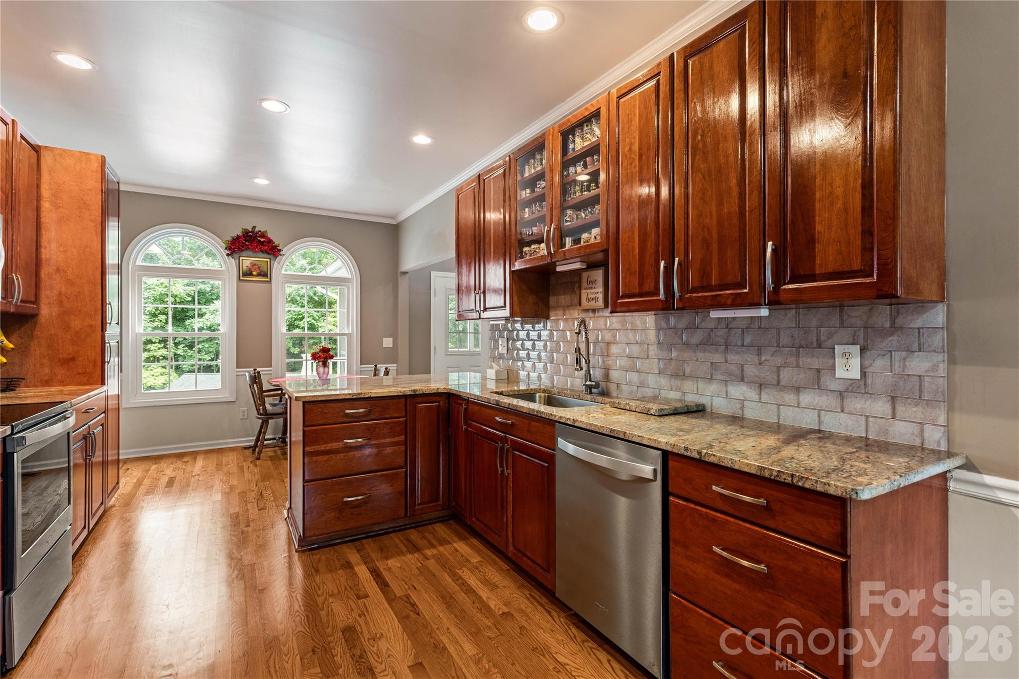 901 Clover Park Drive — Clover