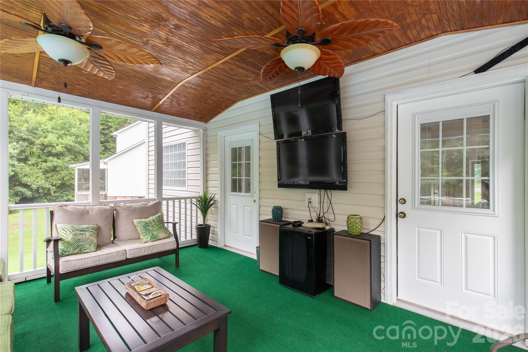 901 Clover Park Drive — Clover