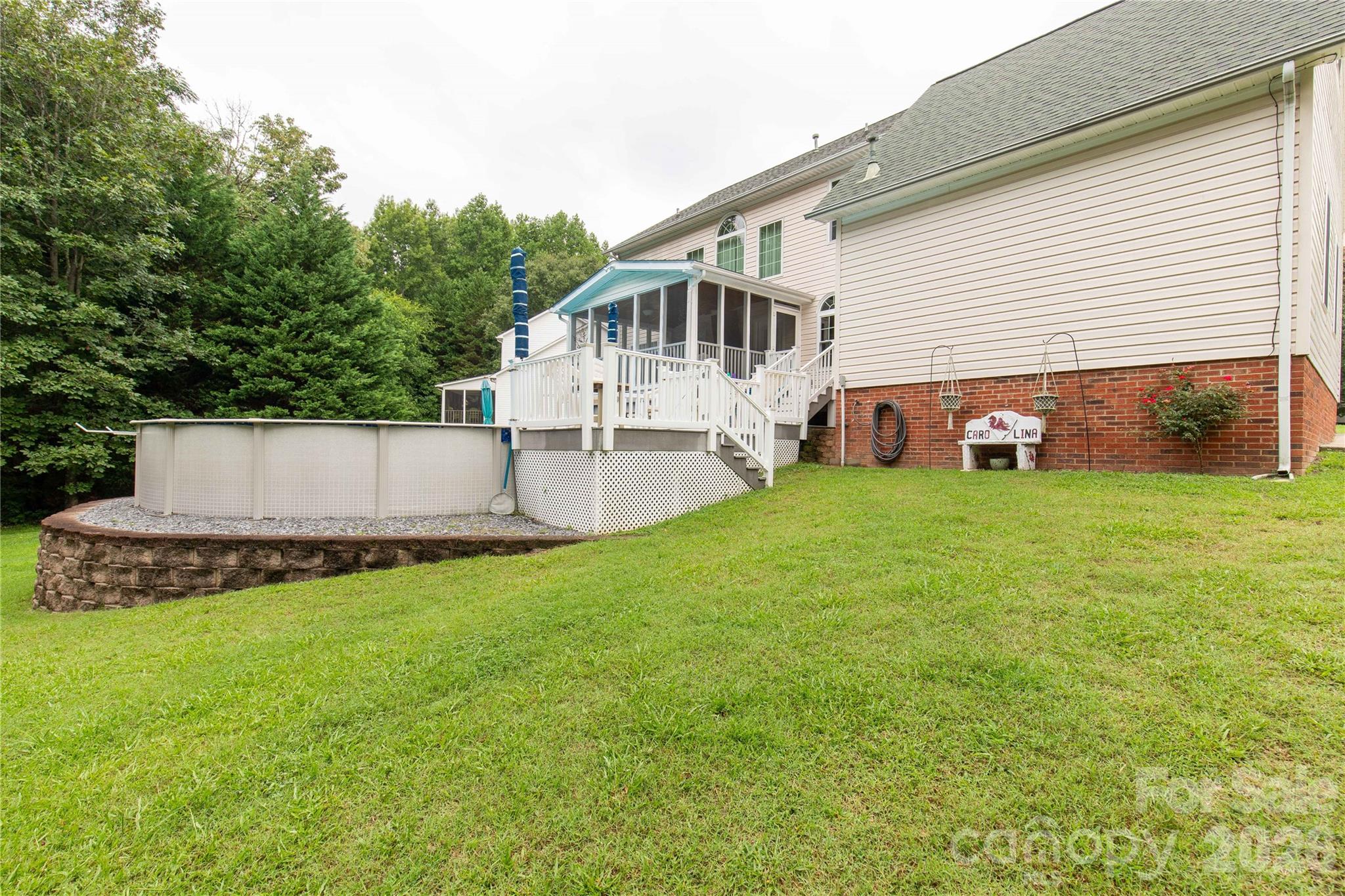 901 Clover Park Drive — Clover