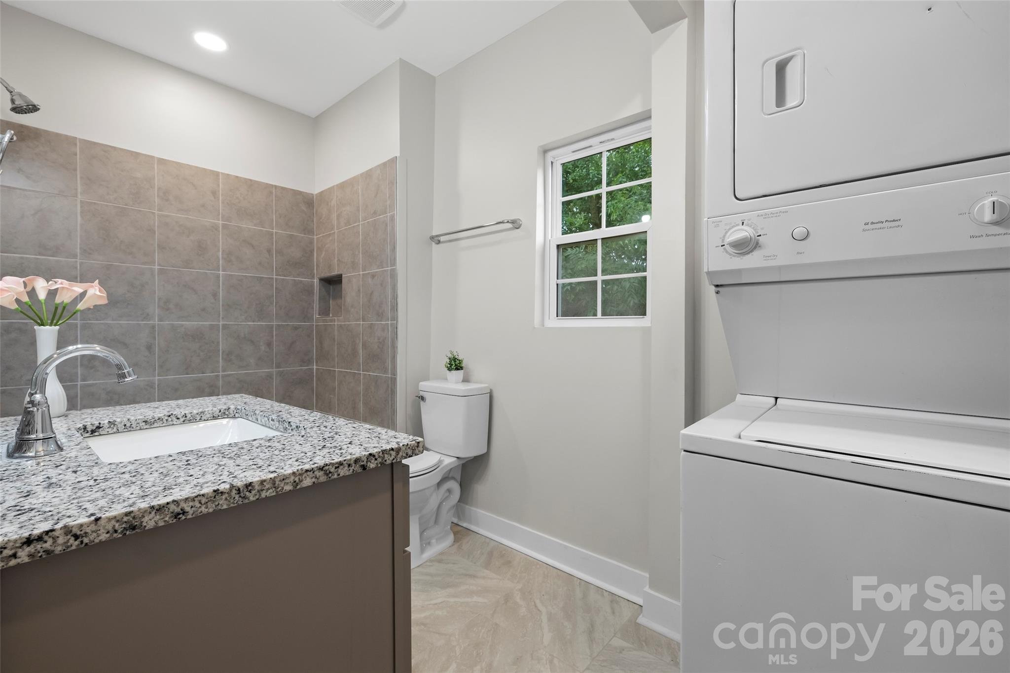 605 Kings Mountain Street — Clover