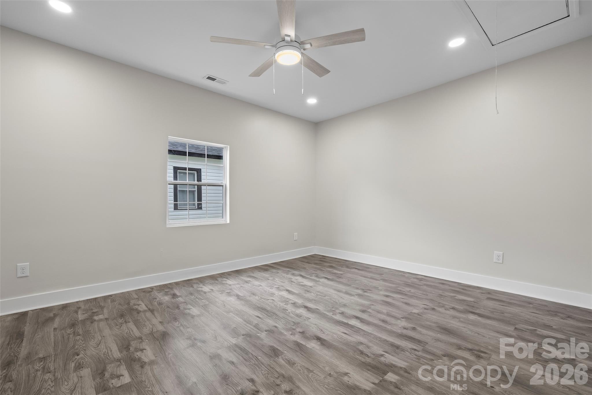 605 Kings Mountain Street — Clover