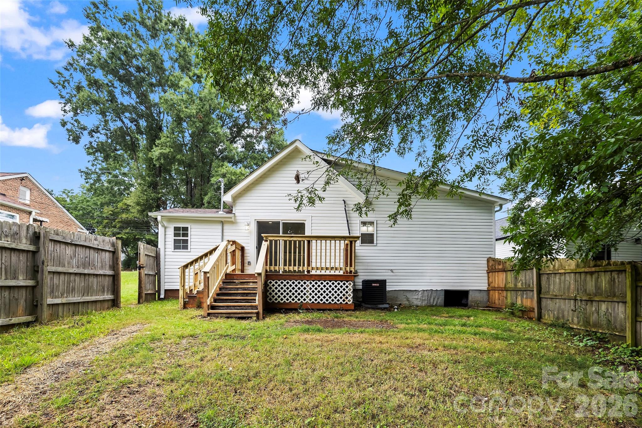 605 Kings Mountain Street — Clover