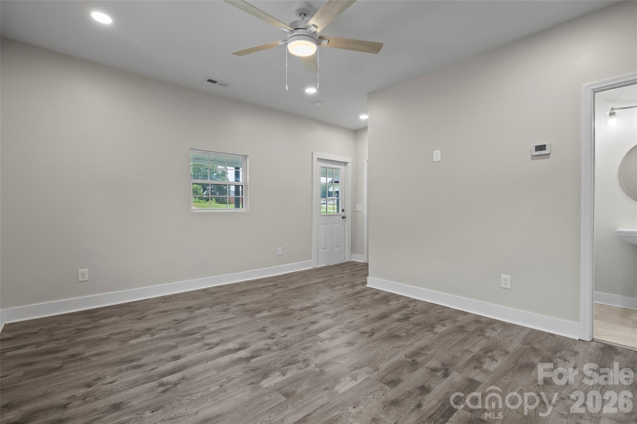 605 Kings Mountain Street — Clover