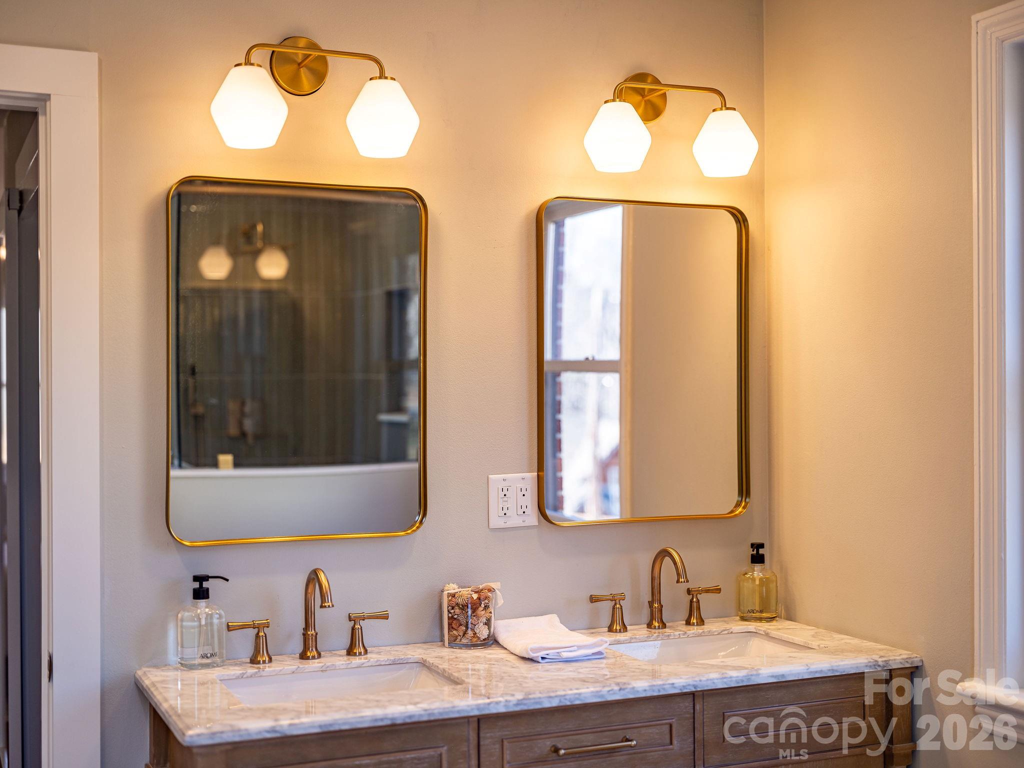 55 Cisco Road — Asheville