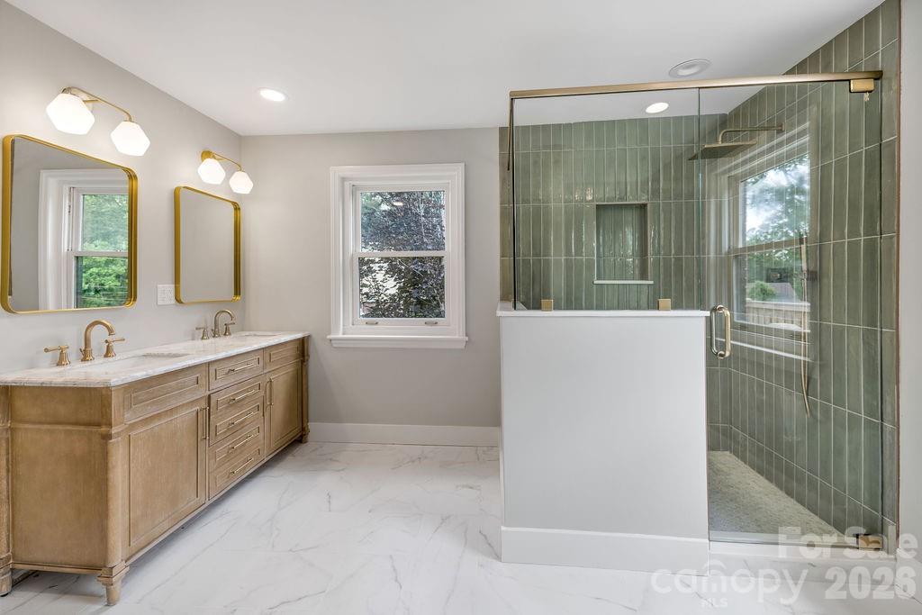 55 Cisco Road — Asheville