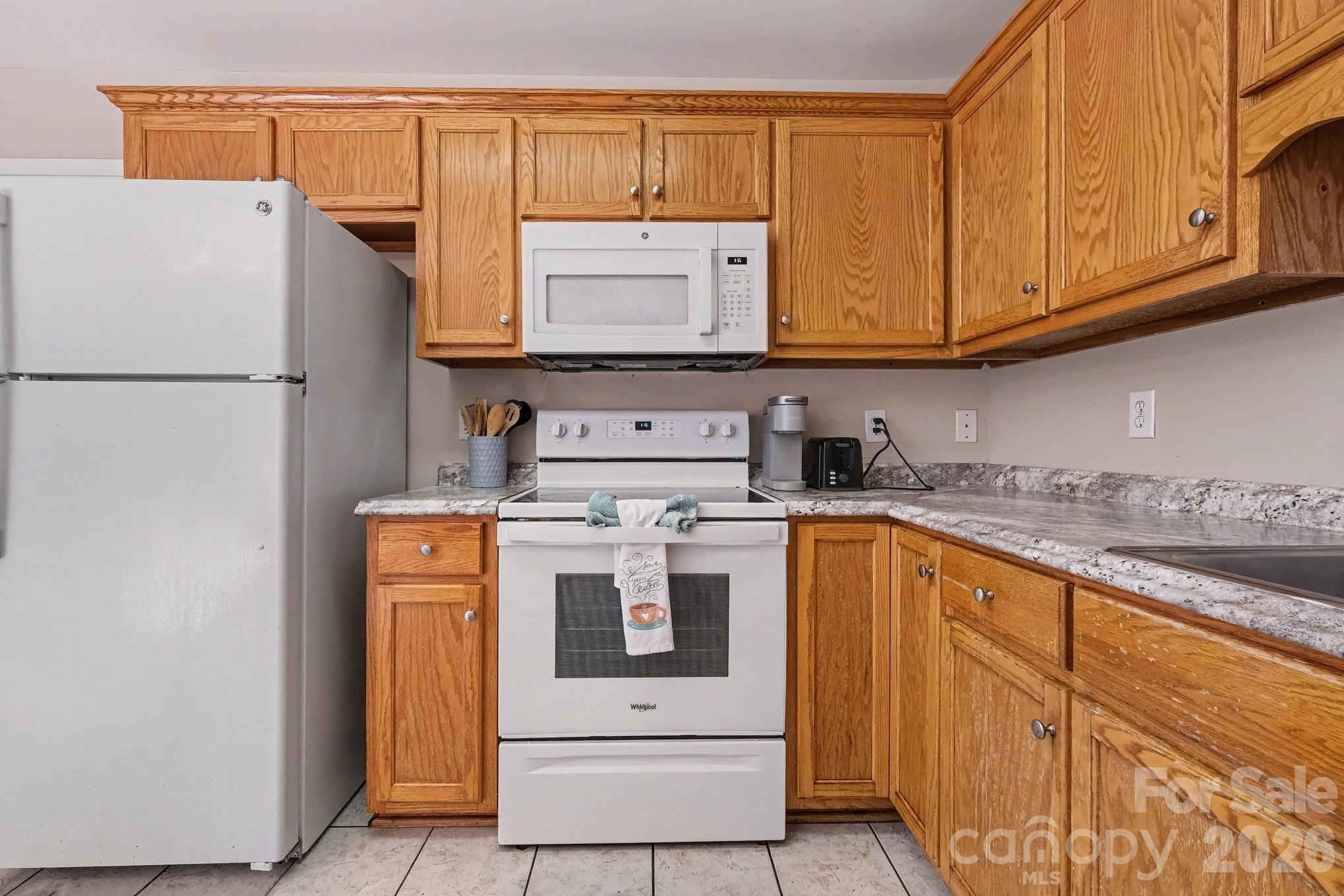 2240 15th Avenue NE #102 — Hickory