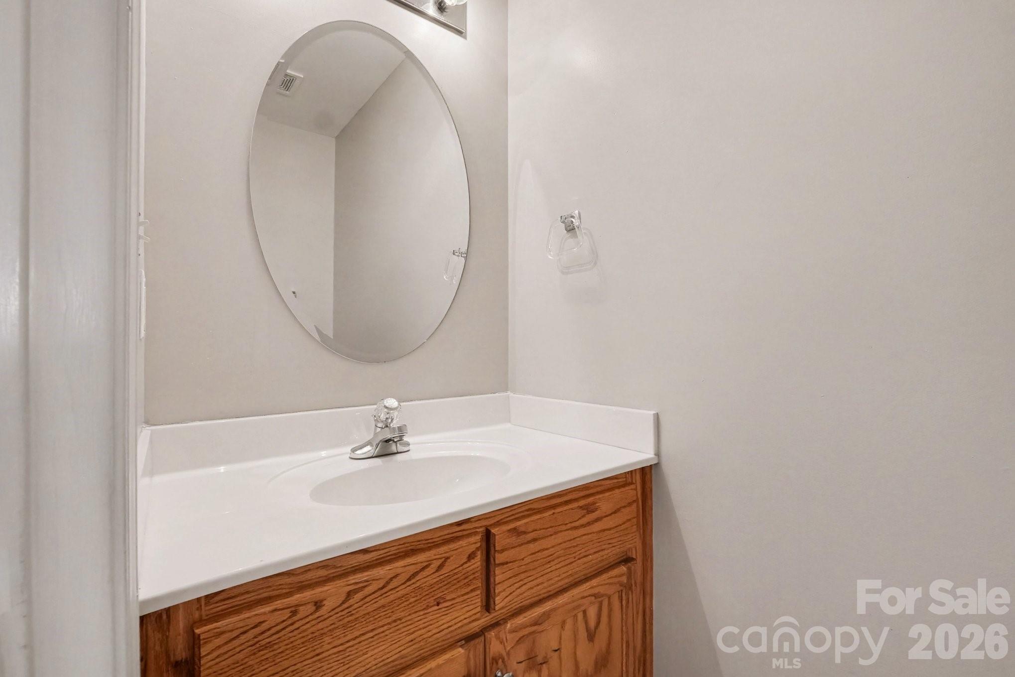 2240 15th Avenue NE #102 — Hickory