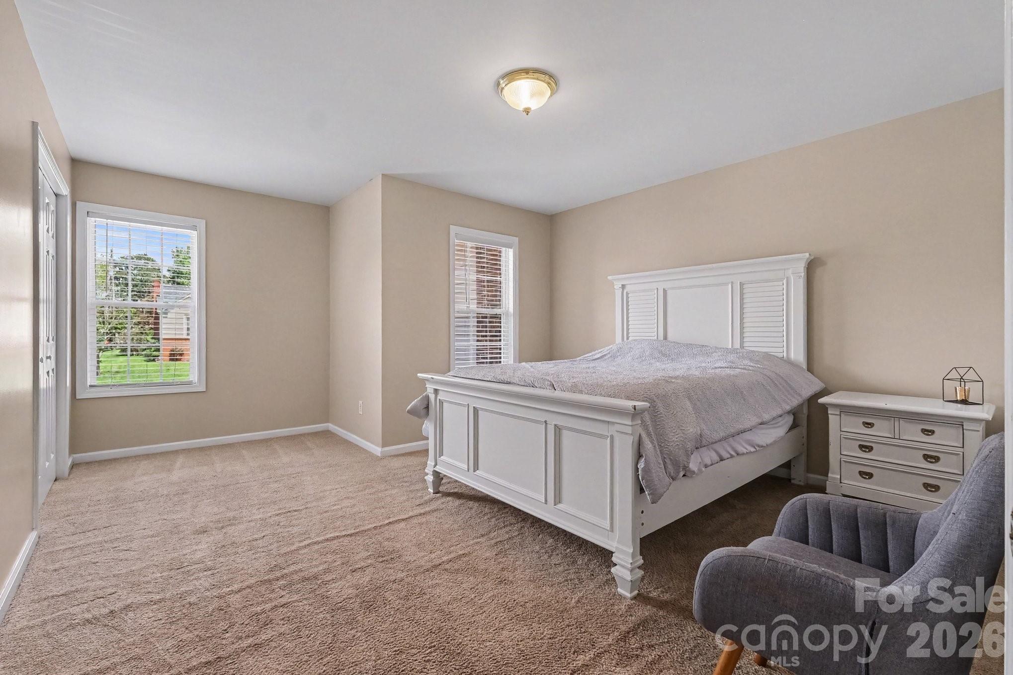 2240 15th Avenue NE #102 — Hickory