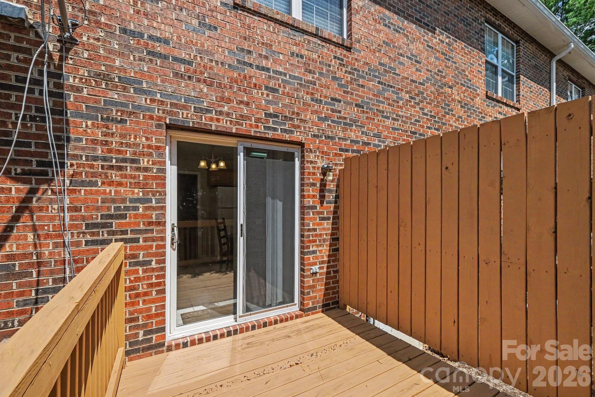 2240 15th Avenue NE #102 — Hickory