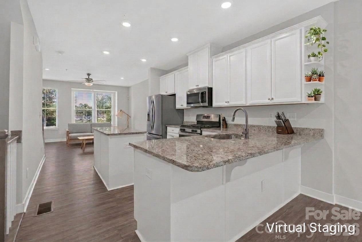 252 Parkwood Avenue — Charlotte