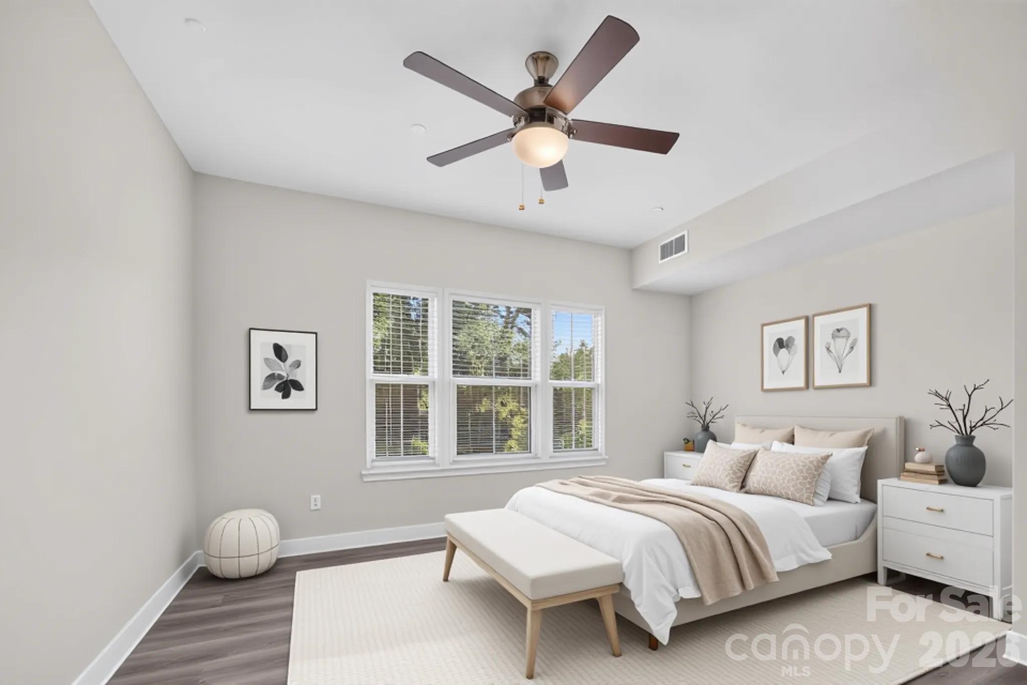 252 Parkwood Avenue — Charlotte