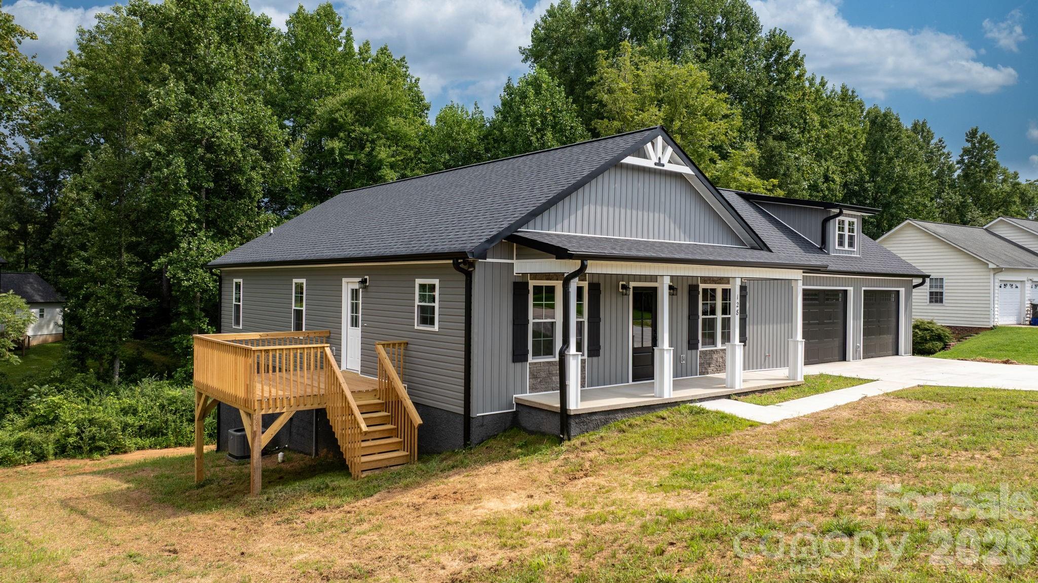 128 Buck Shoals Circle — Hudson