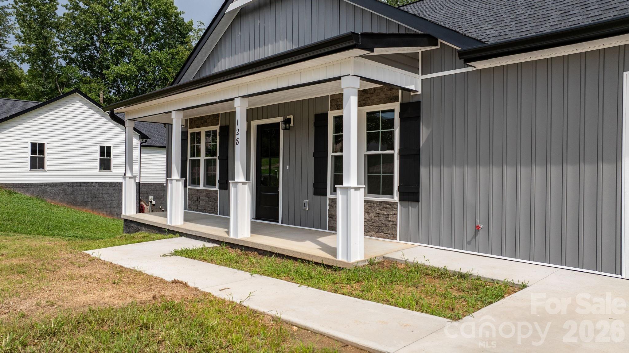 128 Buck Shoals Circle — Hudson