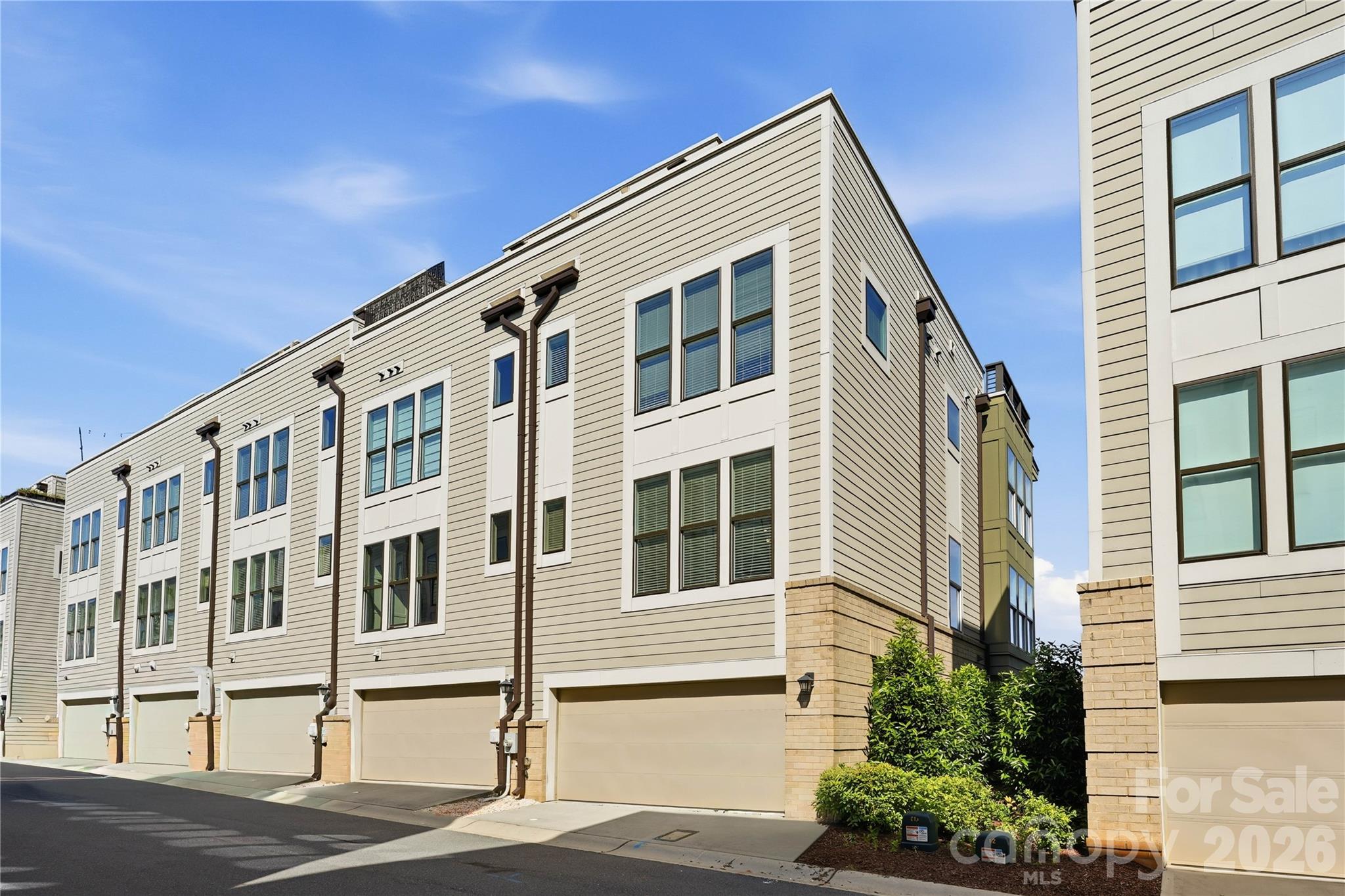 1523 Duckworth Avenue — Charlotte