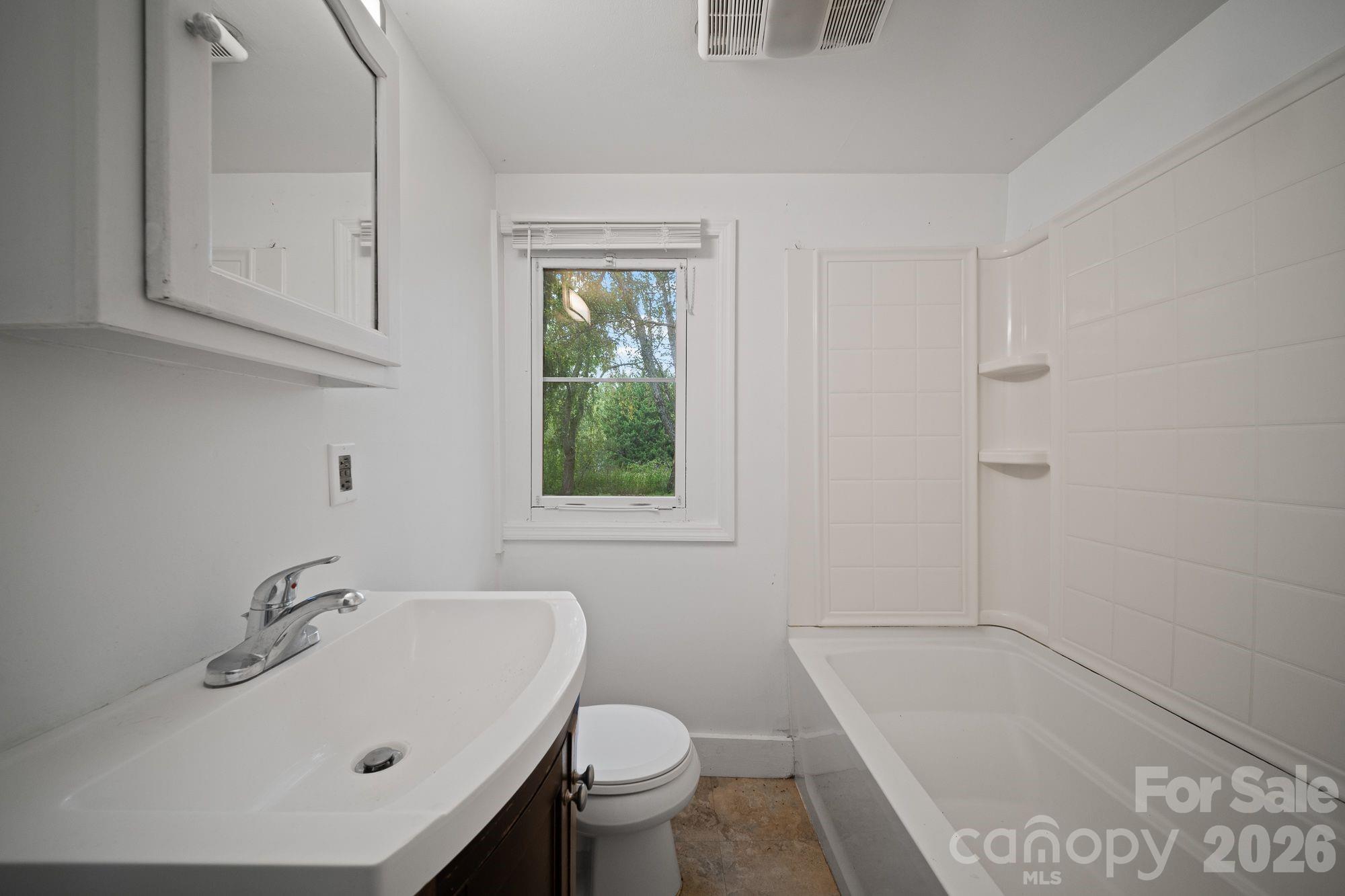 250 Justice Ridge Road — Candler