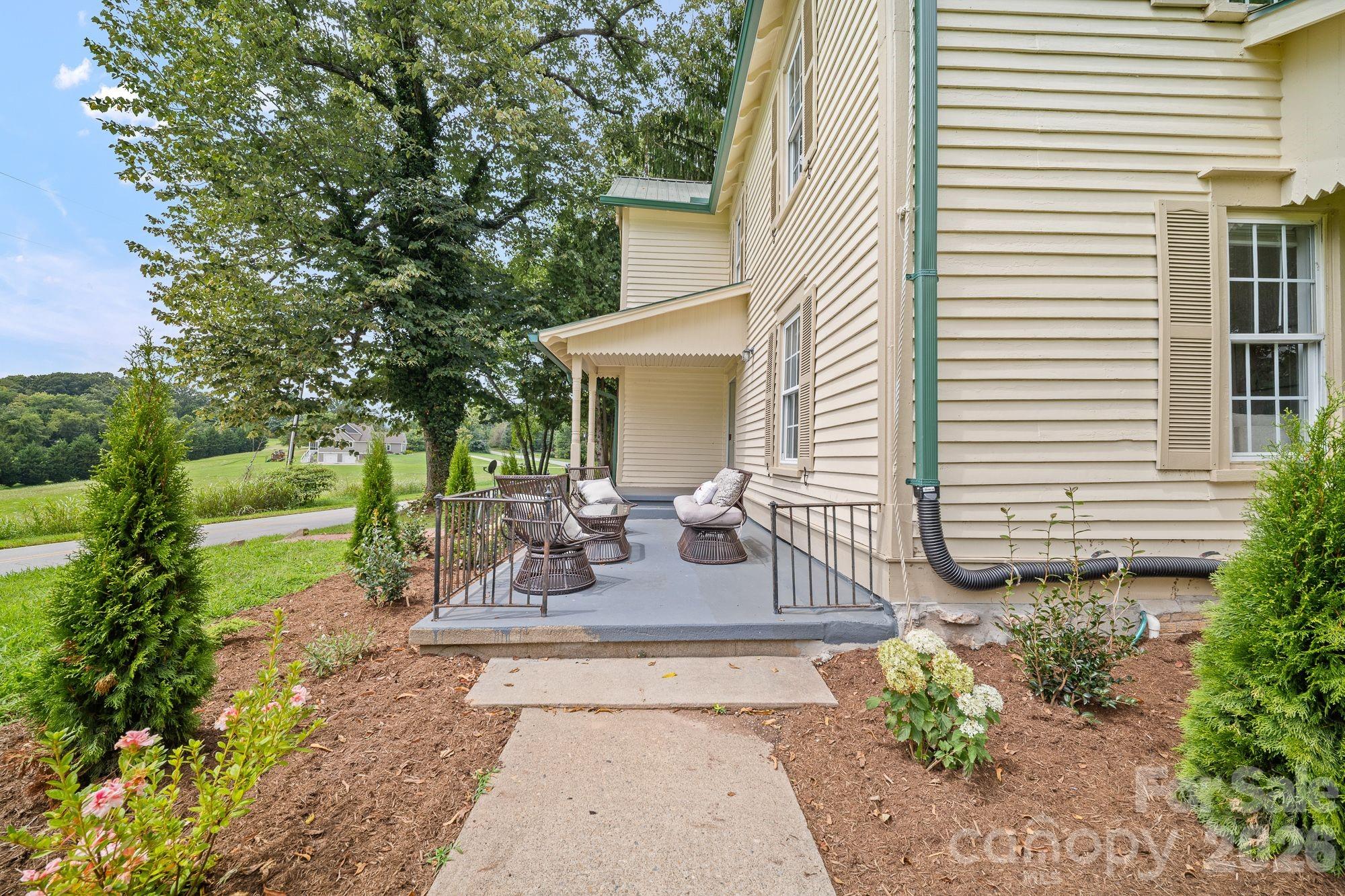 250 Justice Ridge Road — Candler