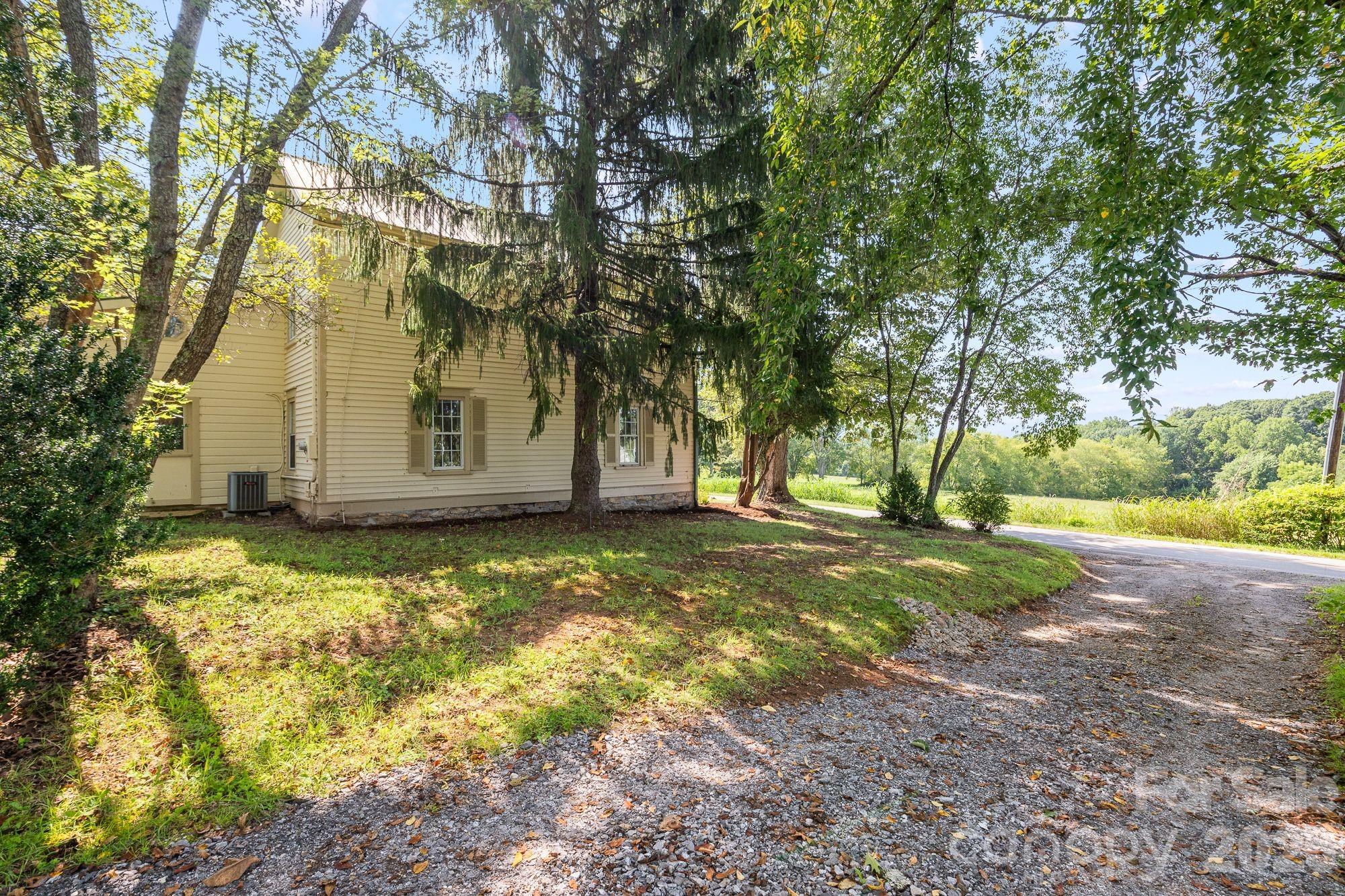 250 Justice Ridge Road — Candler
