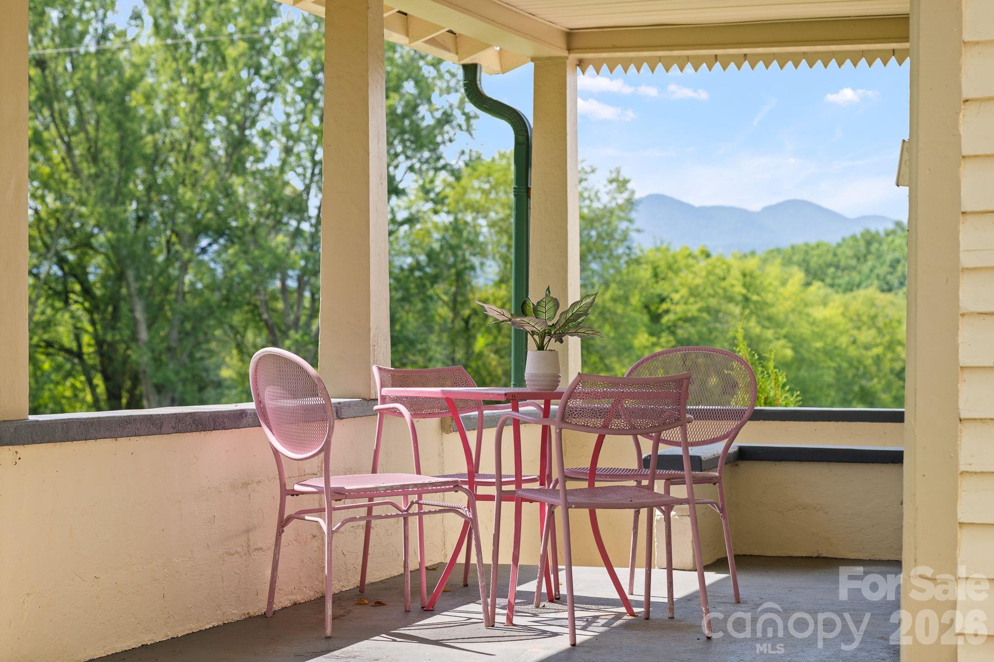250 Justice Ridge Road — Candler
