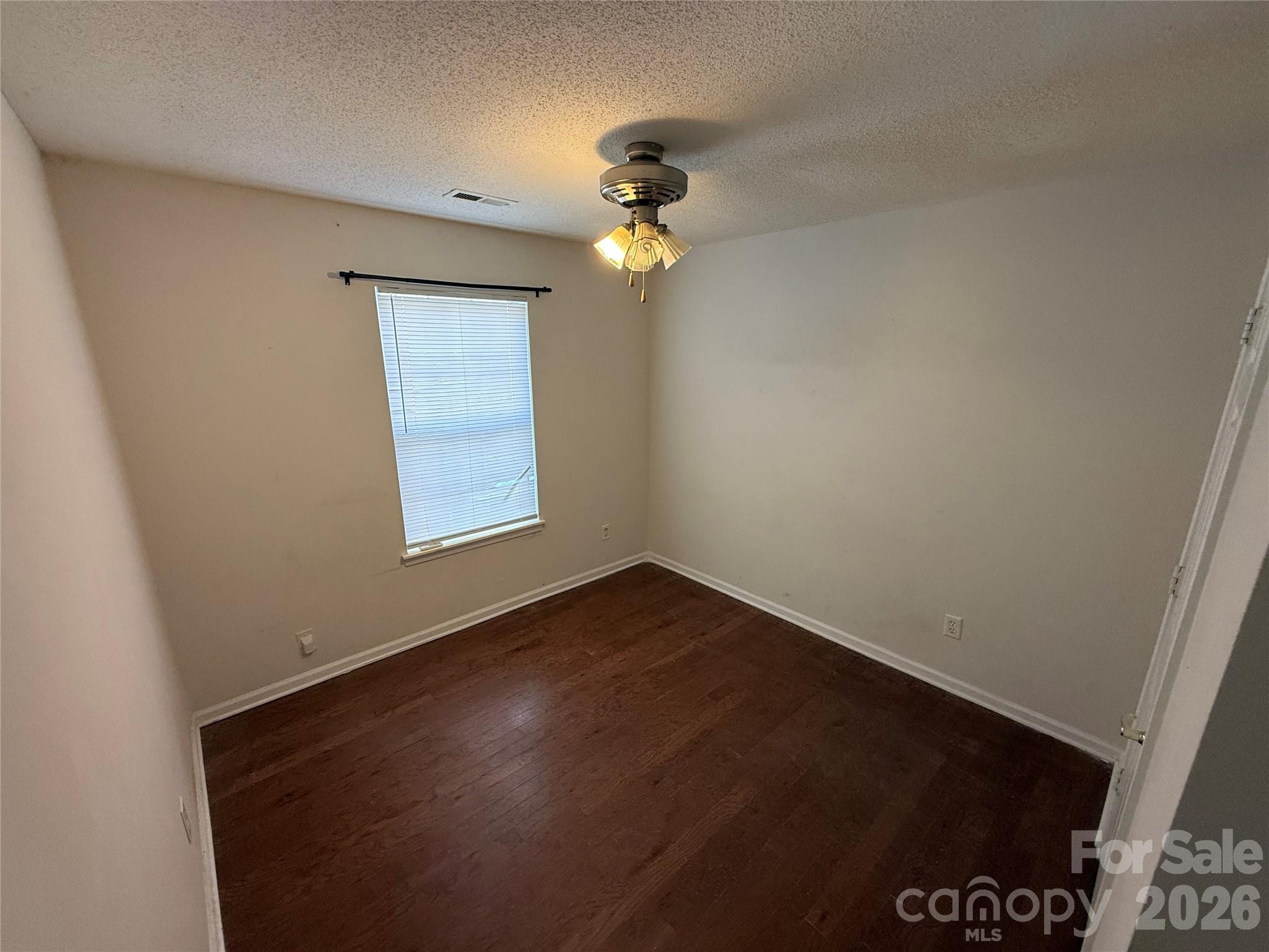 2615 Robyns Glen Drive — Charlotte