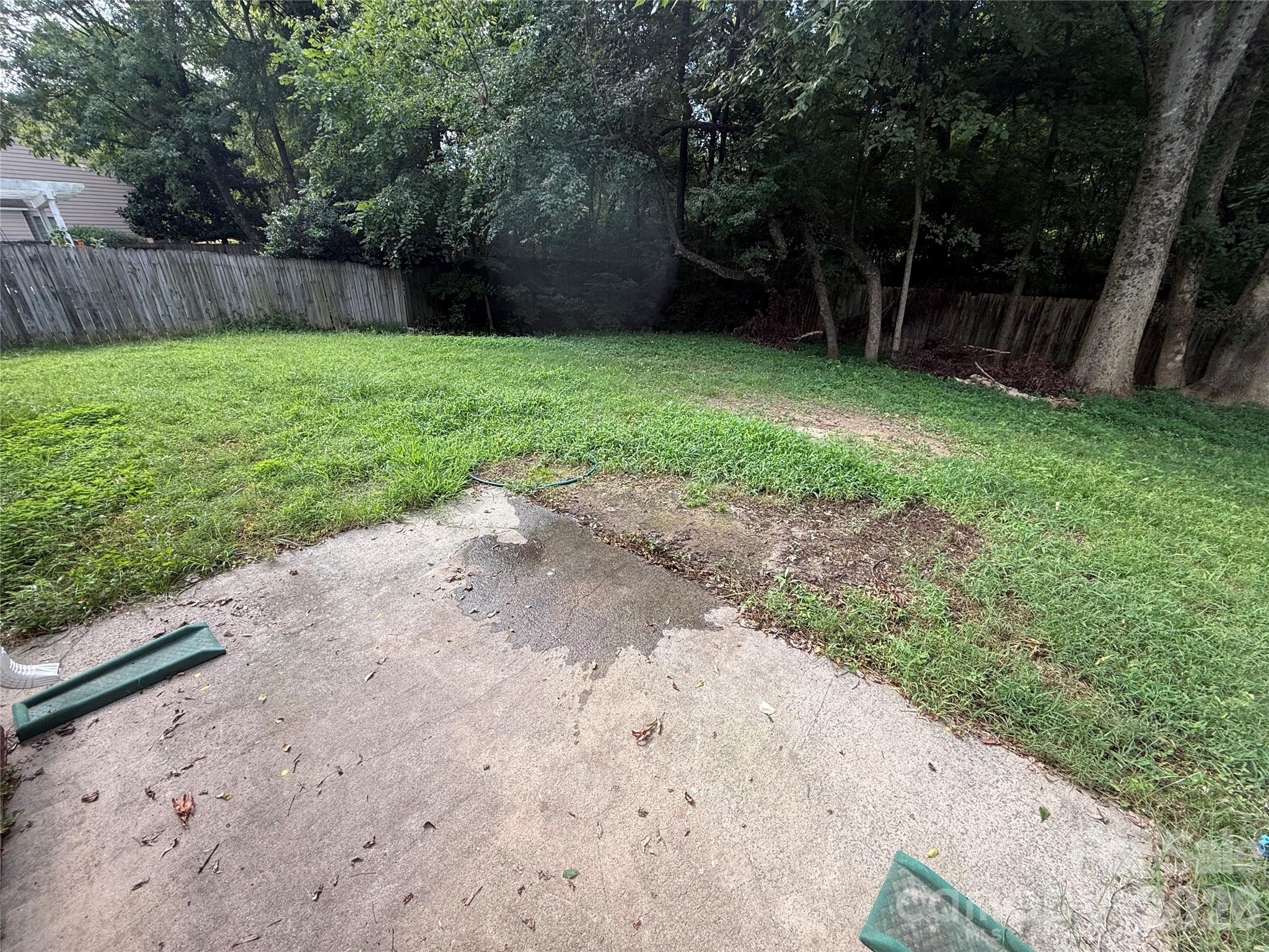 2615 Robyns Glen Drive — Charlotte