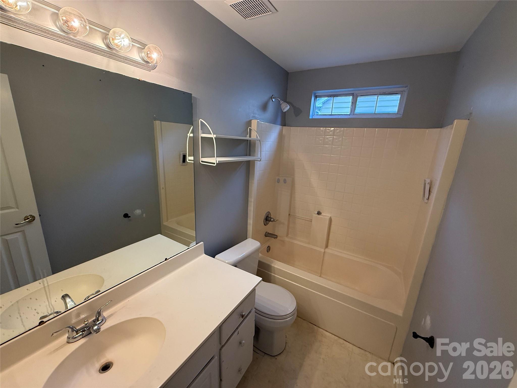 2615 Robyns Glen Drive — Charlotte
