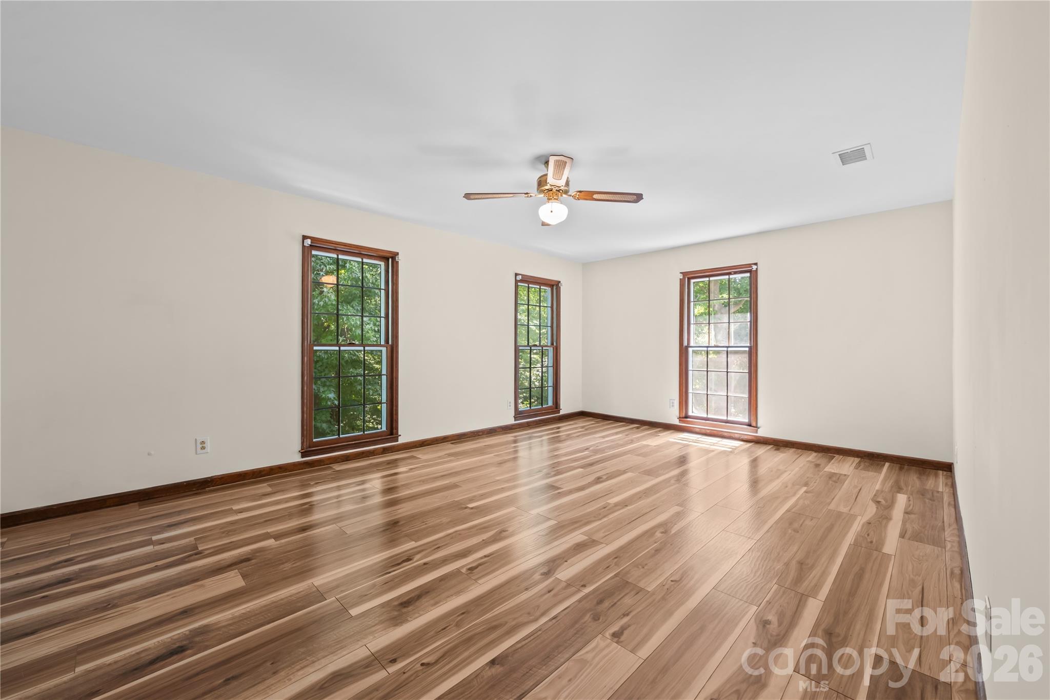 8800 Glencroft Road — Charlotte