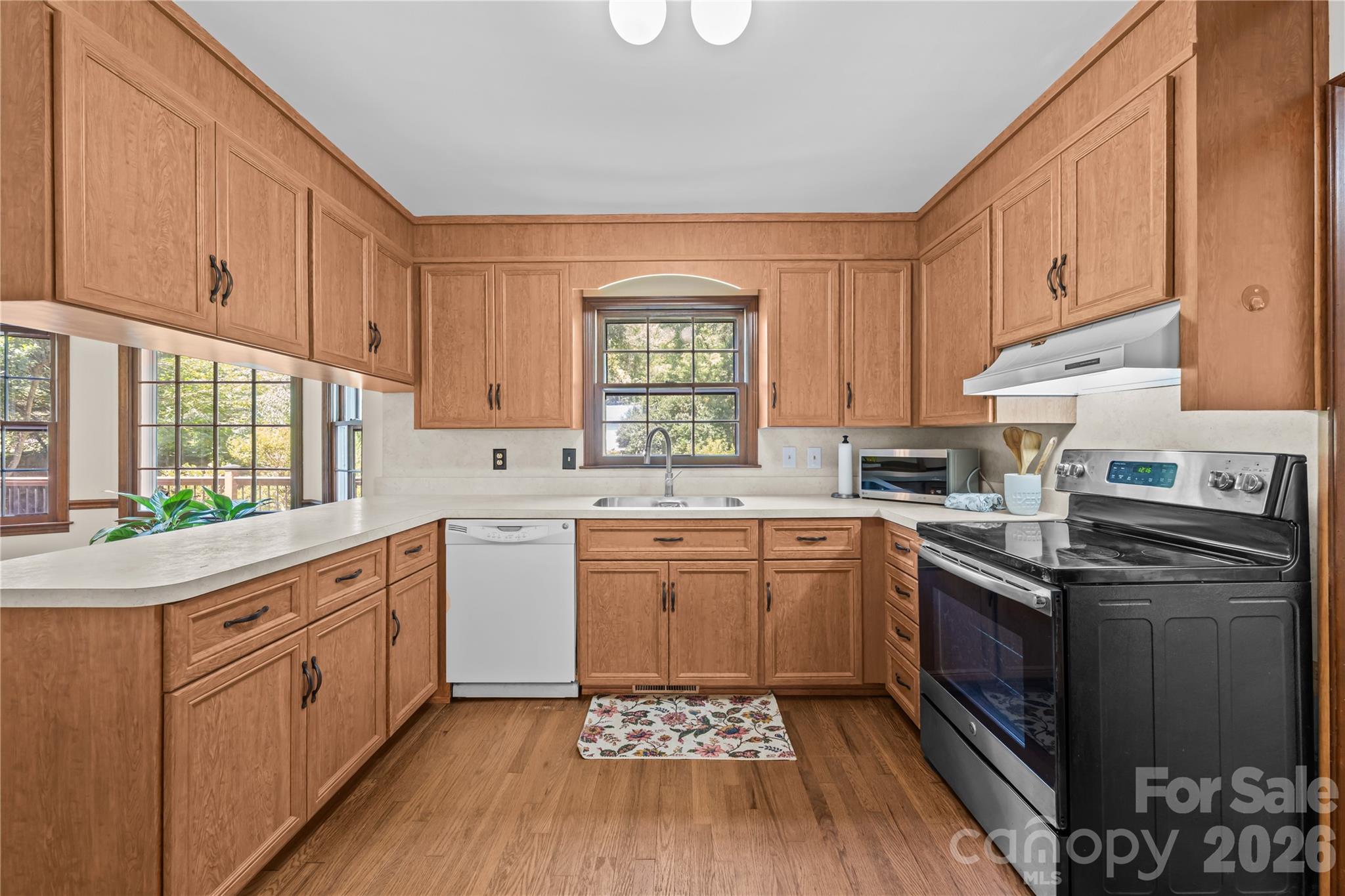 8800 Glencroft Road — Charlotte