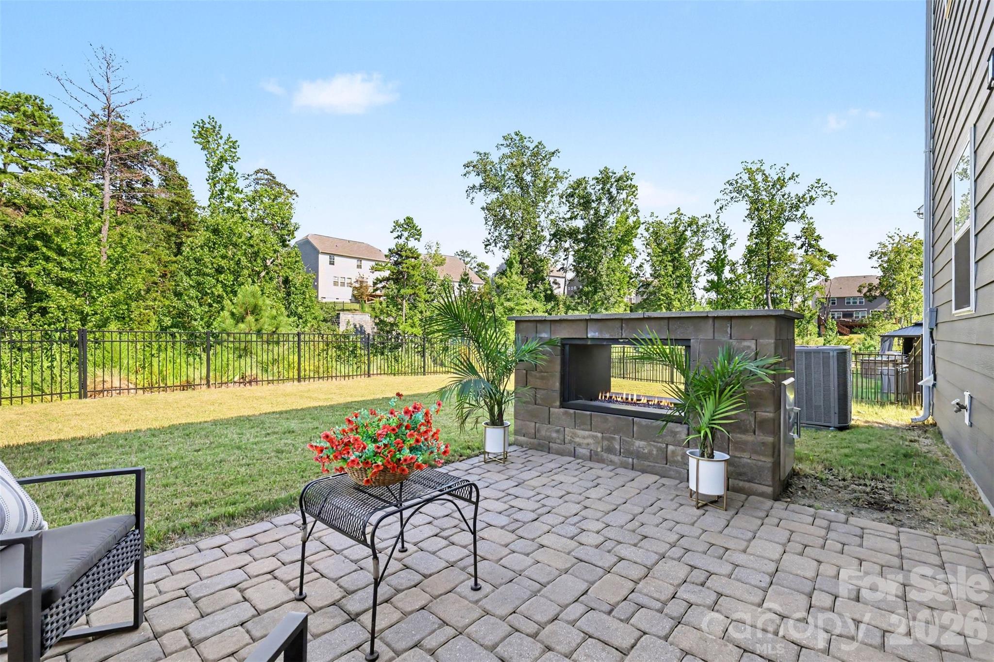 16823 Cozy Cove Road — Charlotte
