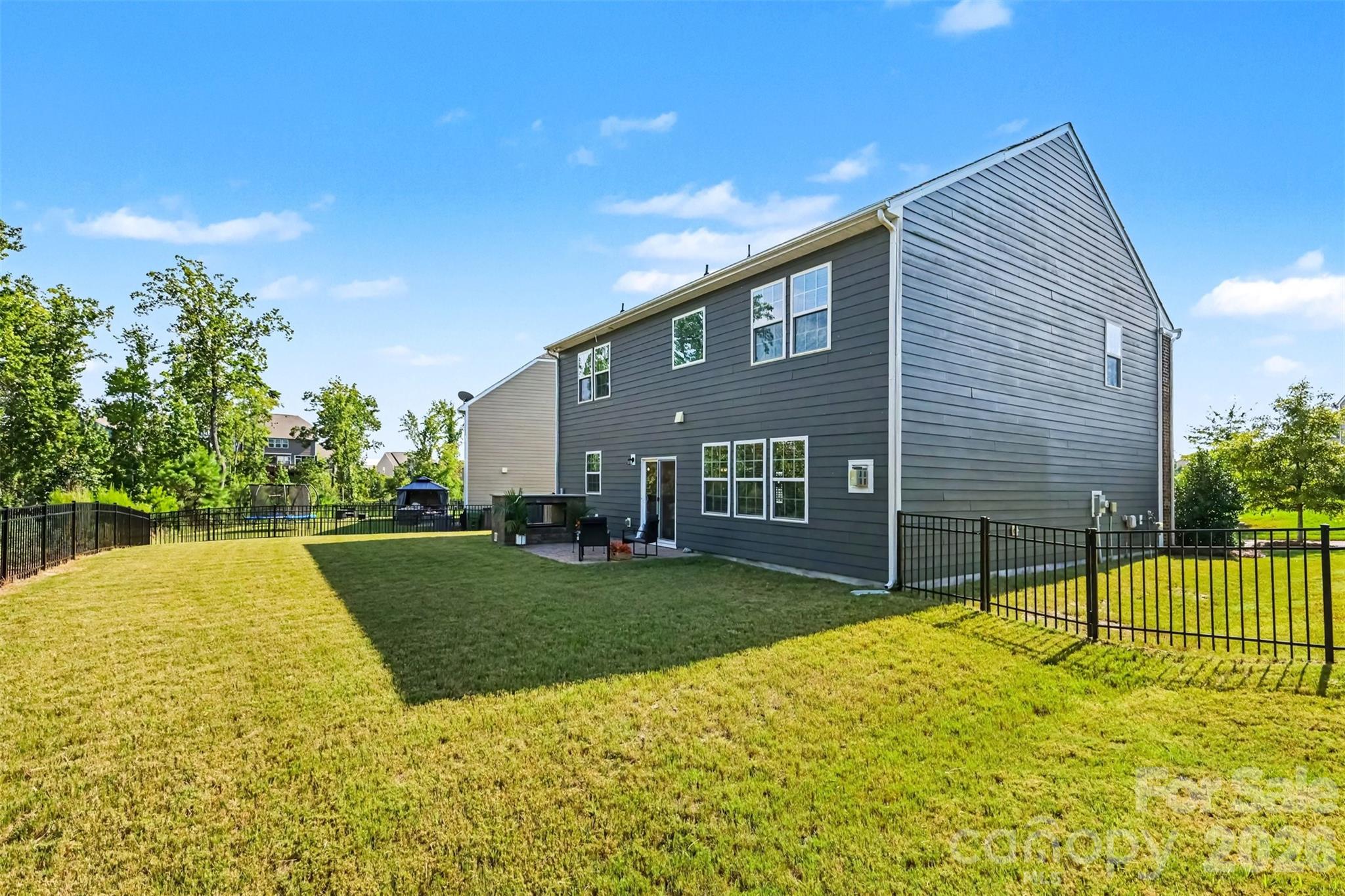 16823 Cozy Cove Road — Charlotte