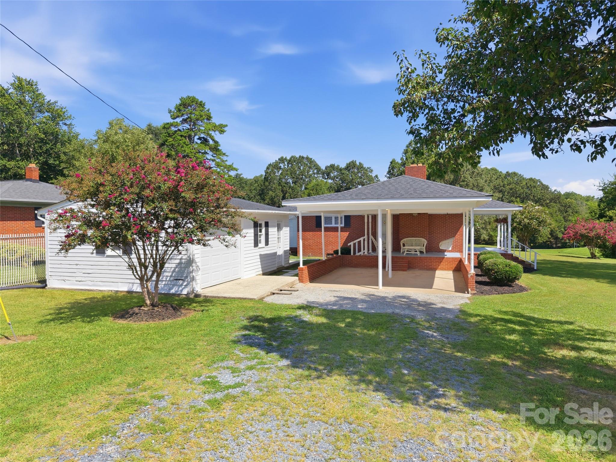 2424 Griffith Road — Monroe