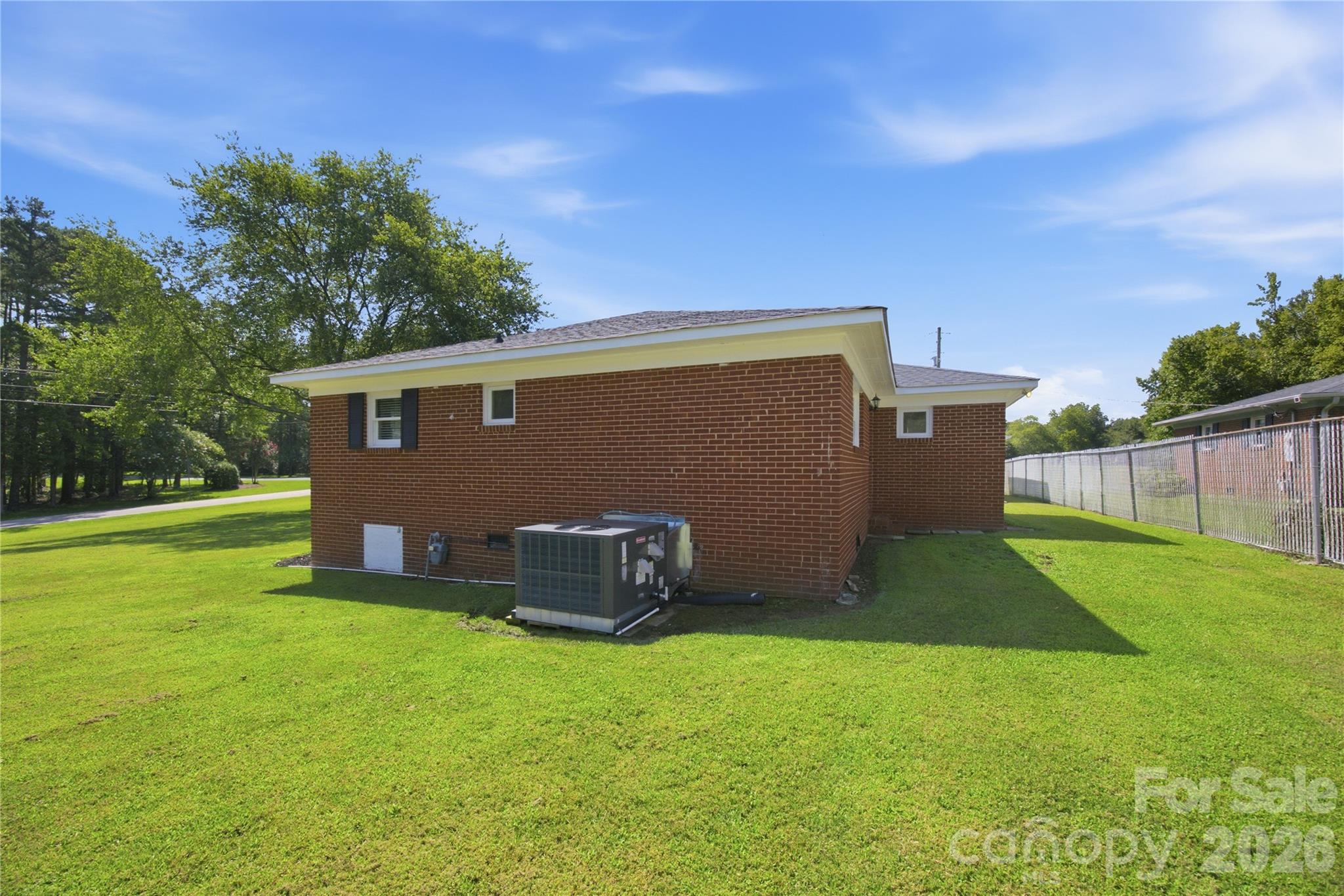 2424 Griffith Road — Monroe