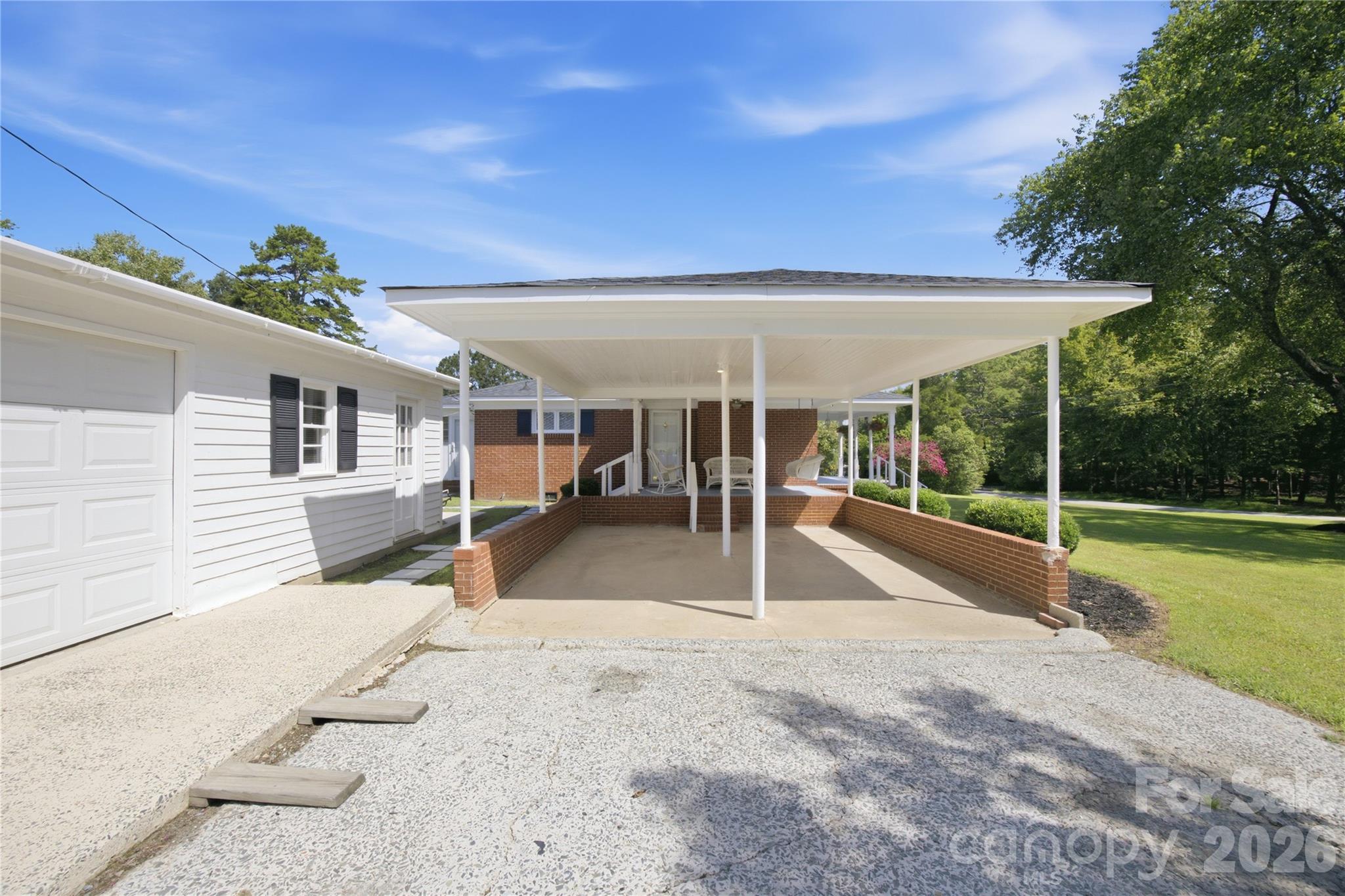 2424 Griffith Road — Monroe