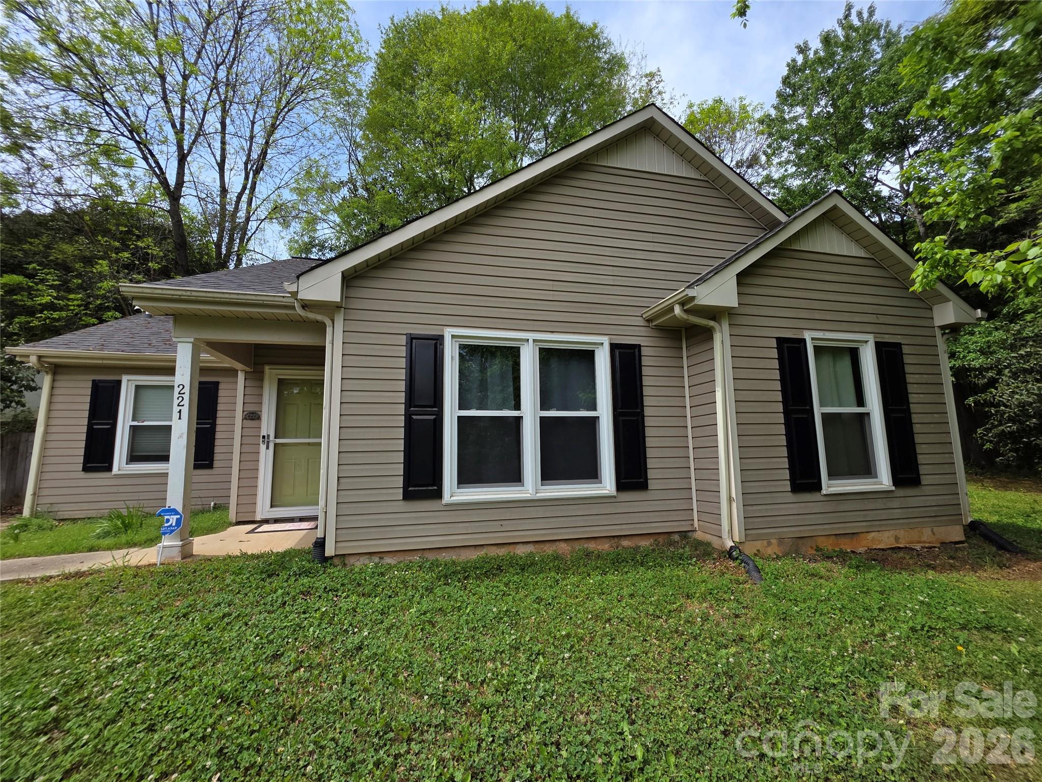 221 Auten Circle — Mount Holly