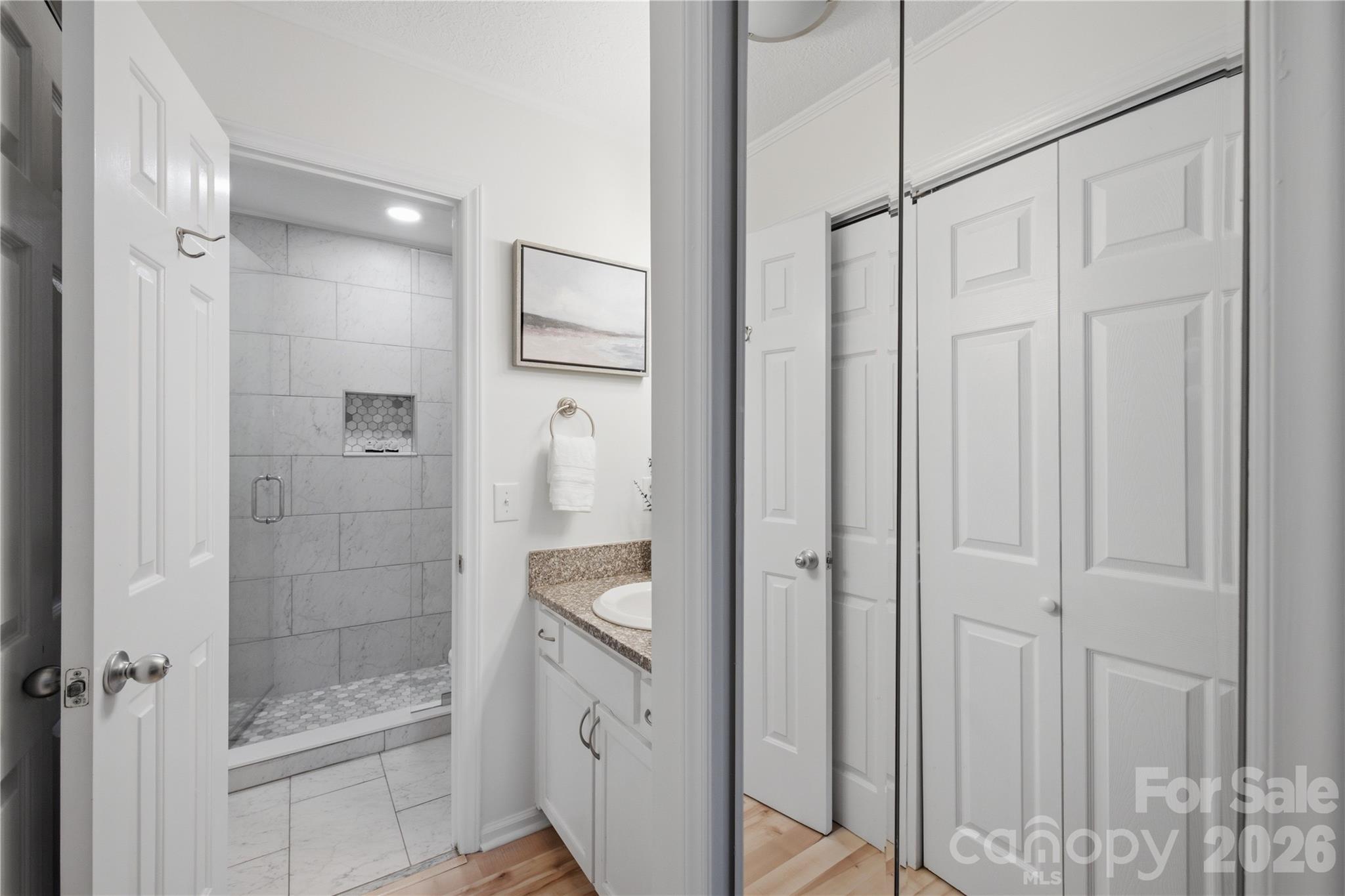1109 E Morehead Street #16 — Charlotte