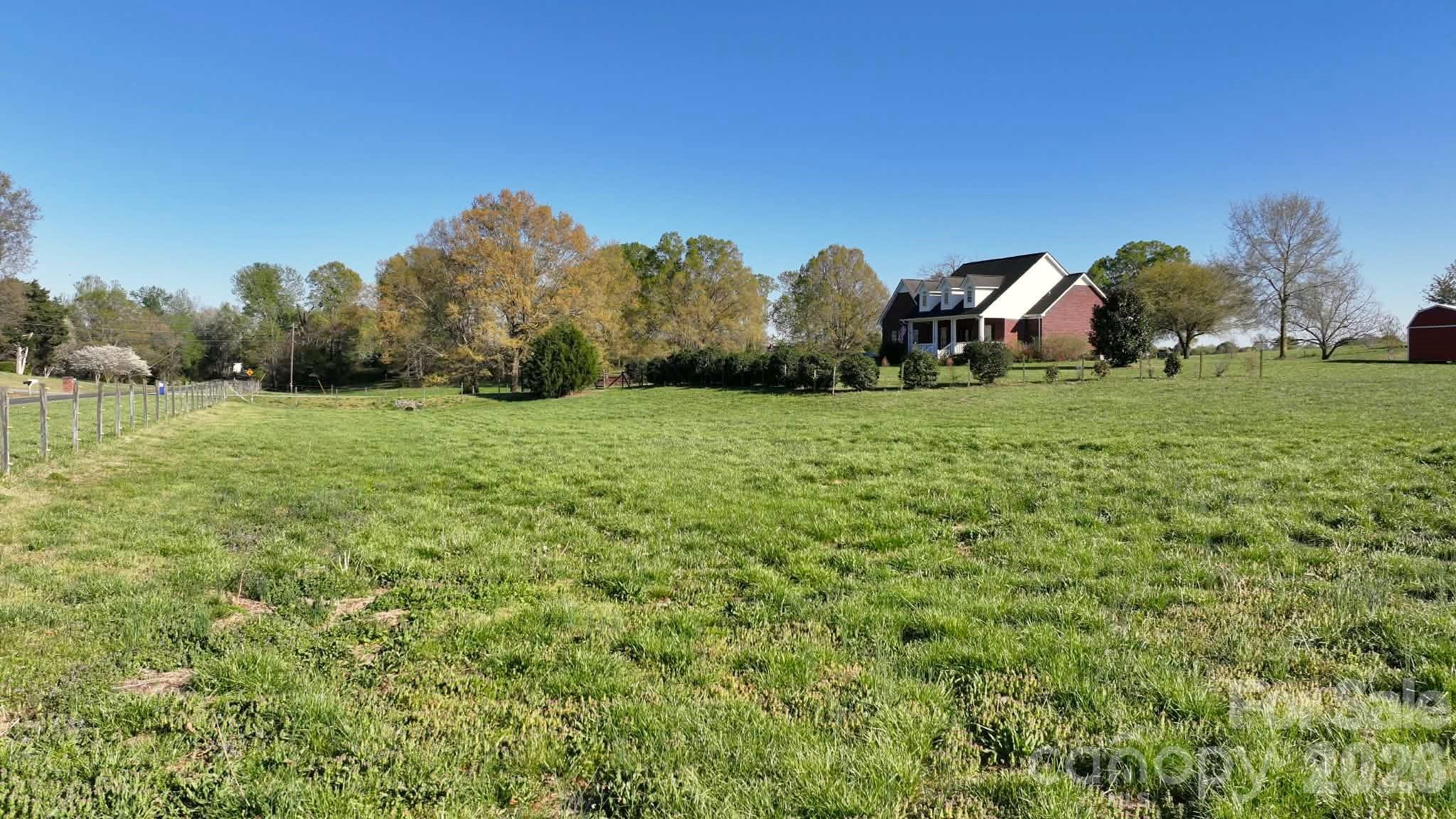 6710 Lawyers Road E — Marshville